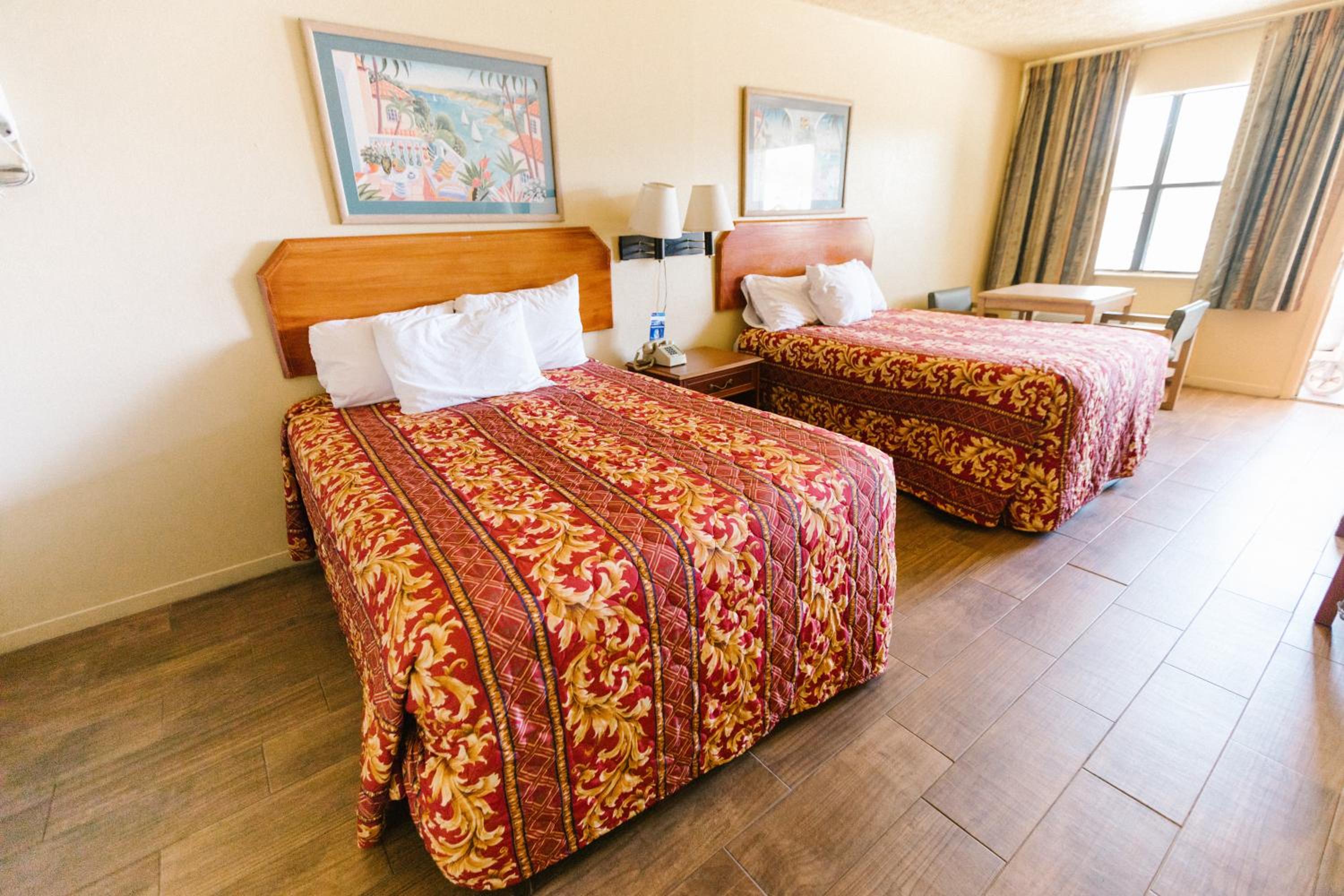 Double Room with Two Double Beds - Non-Smoking