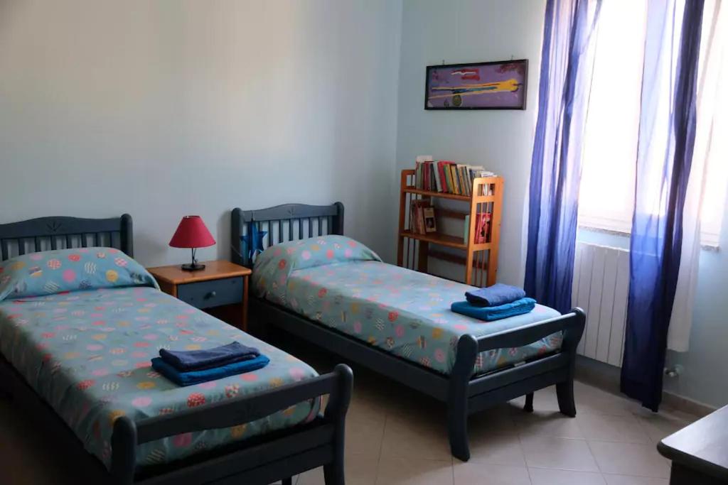 Twin Room with Private Bathroom photo 2