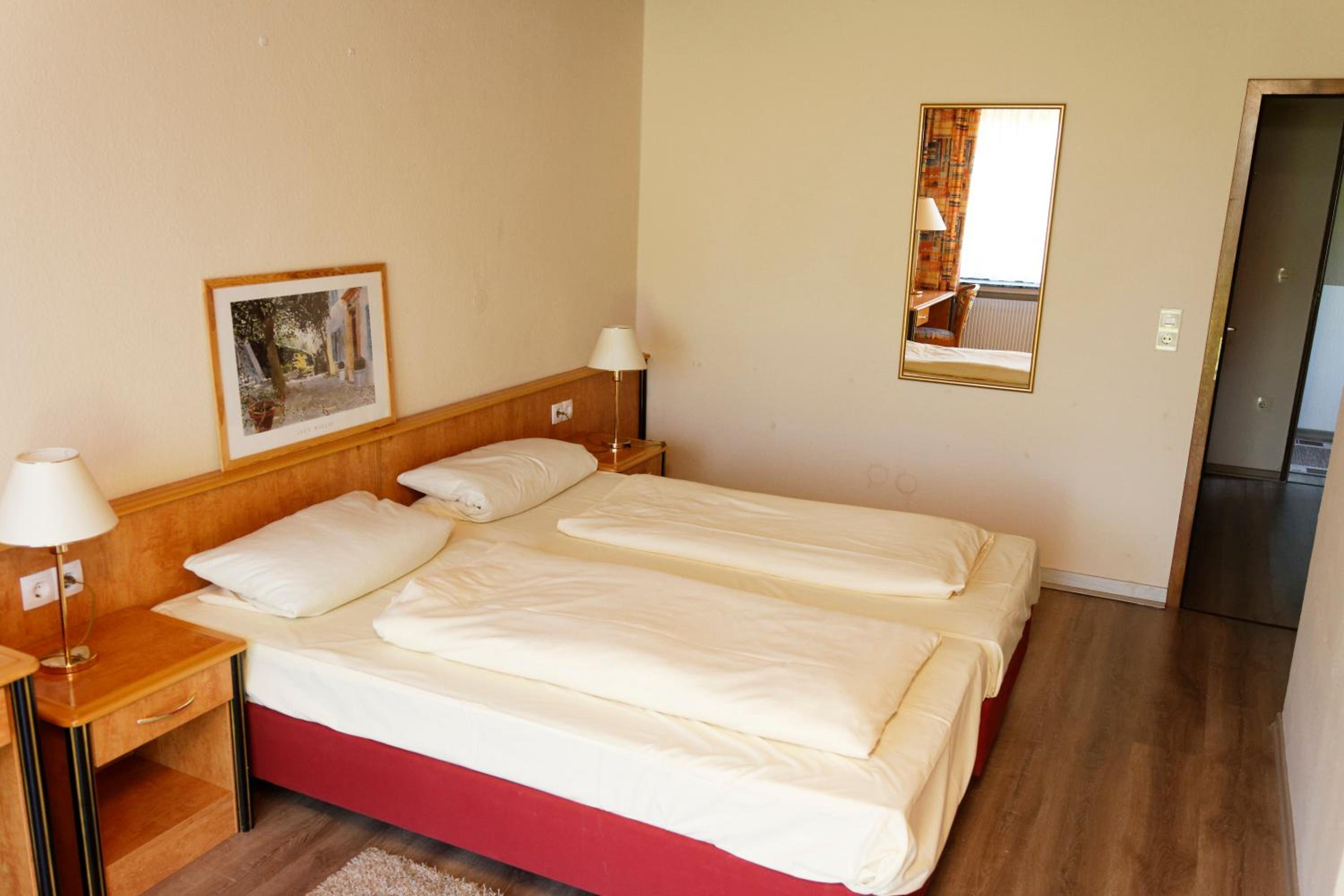 Double Room with Private Bathroom - Photo 1