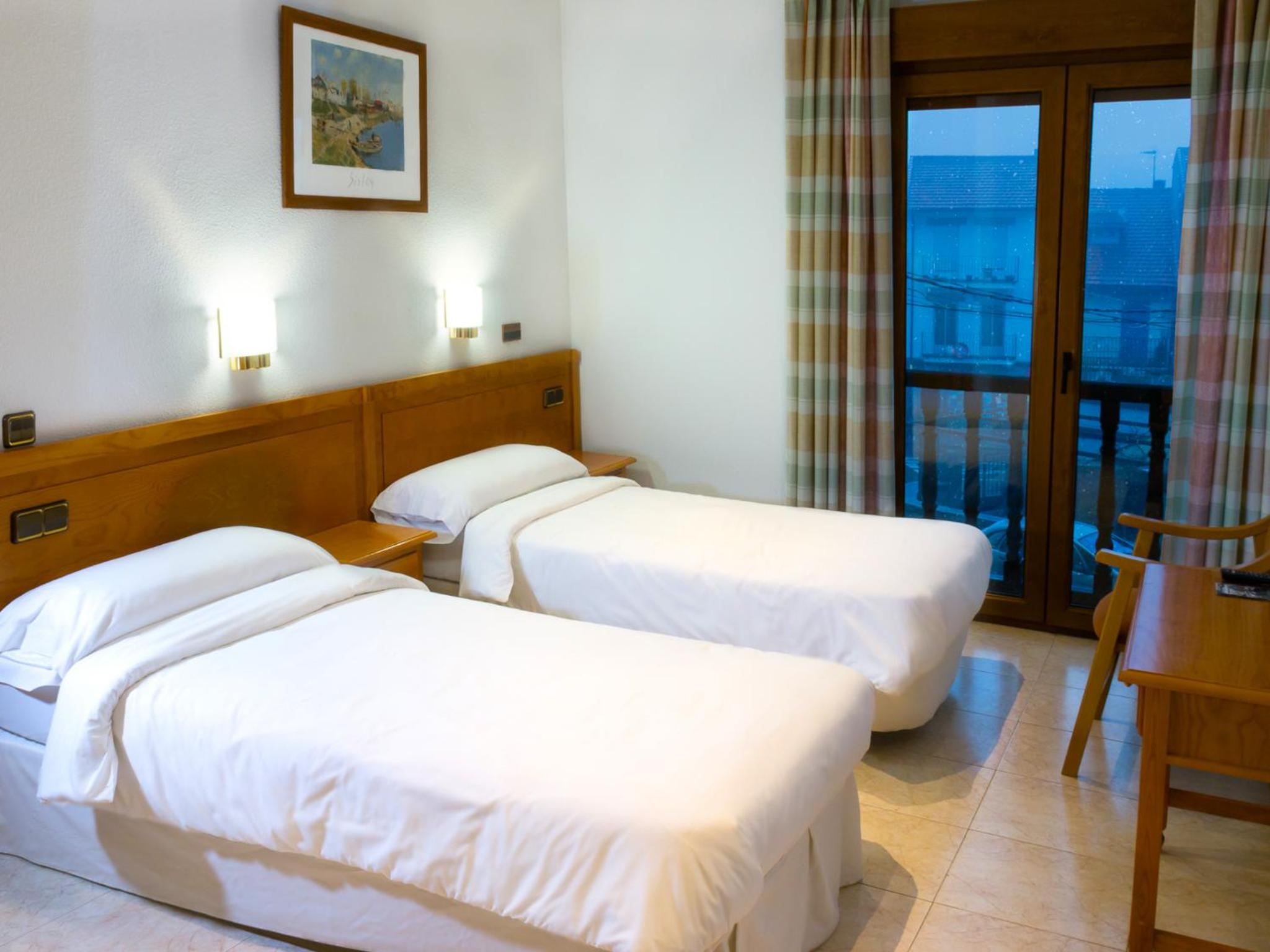 Double Room - Photo 11