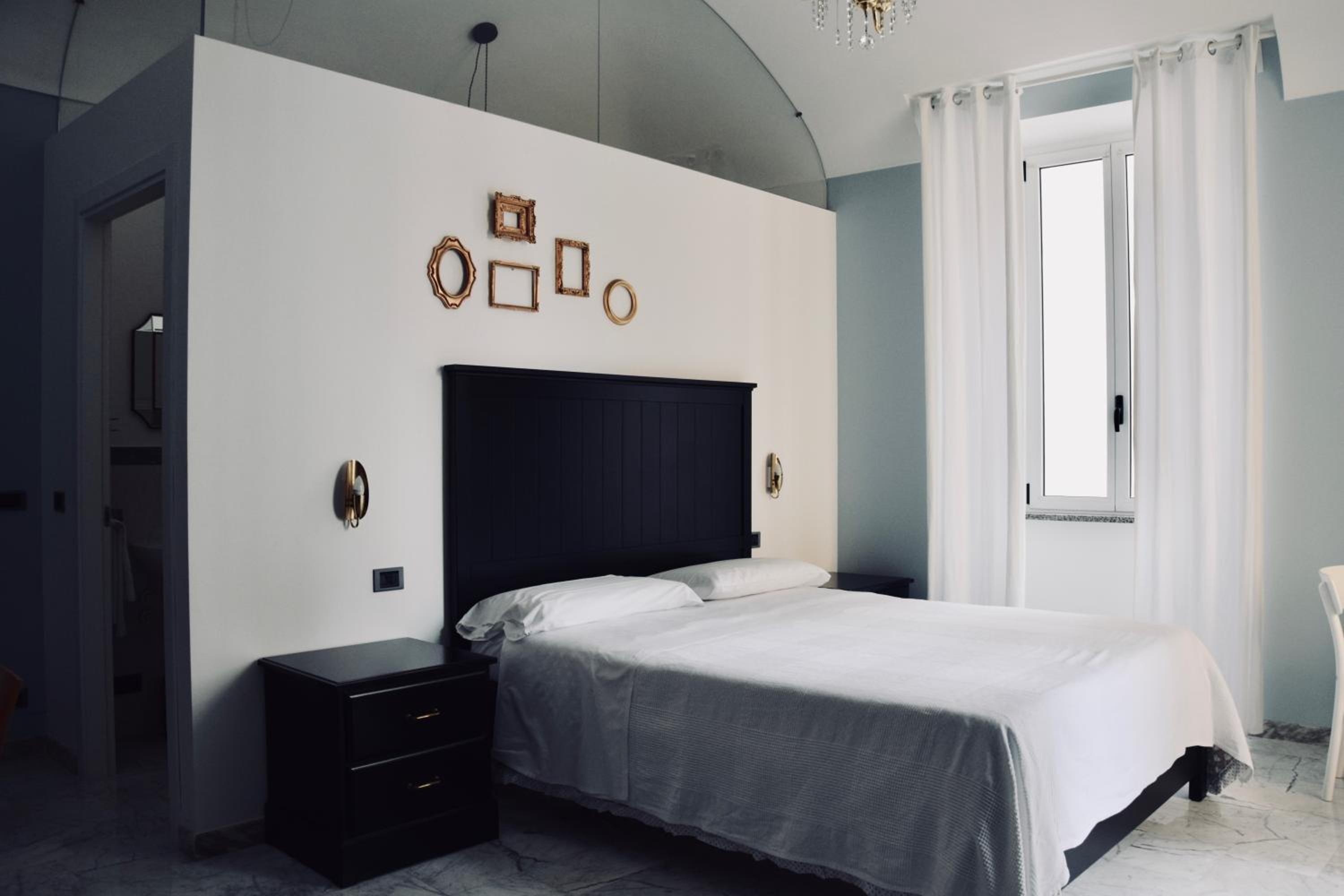 Double Room with Private Bathroom photo 1