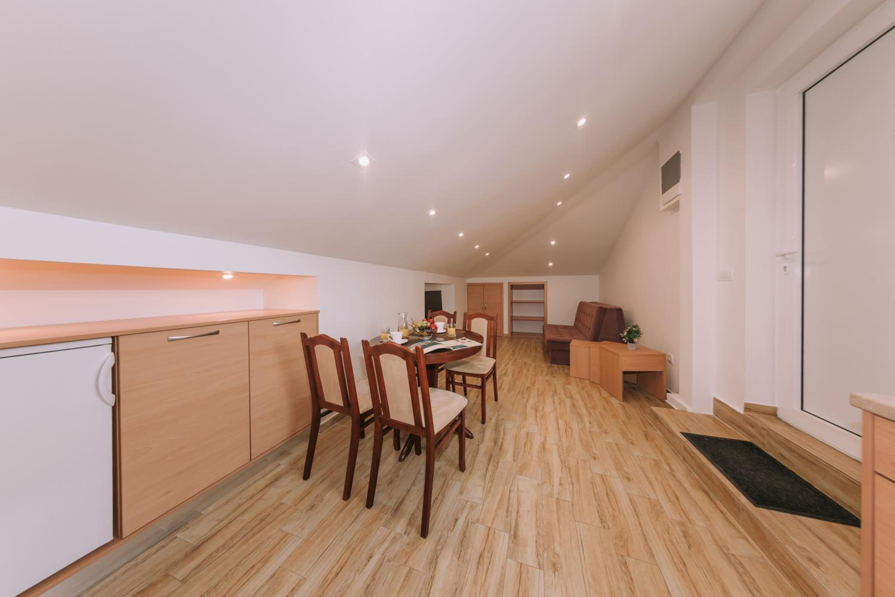 Studio (2 Adults + 2 Children) photo 3