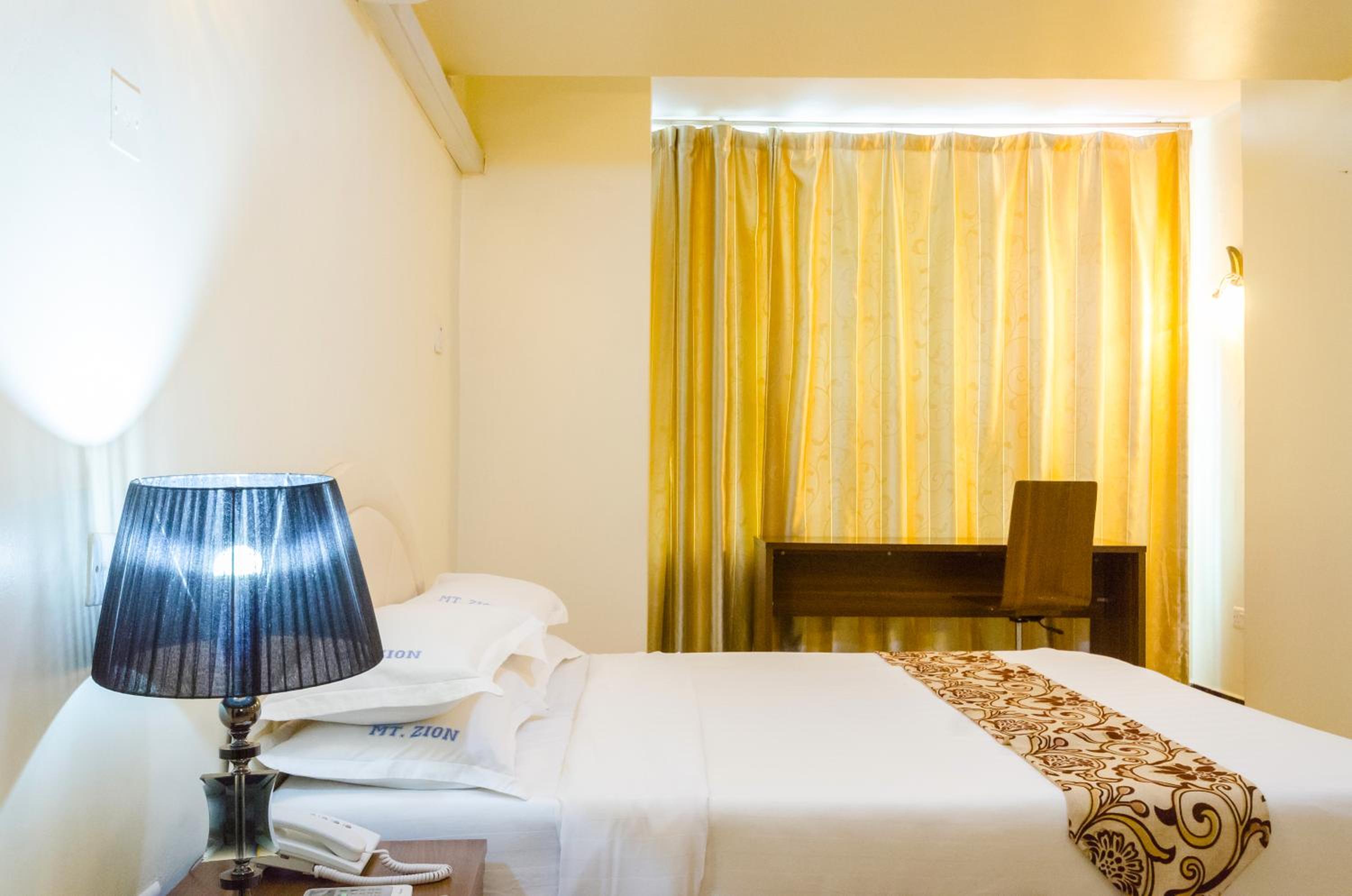 Deluxe Single Room