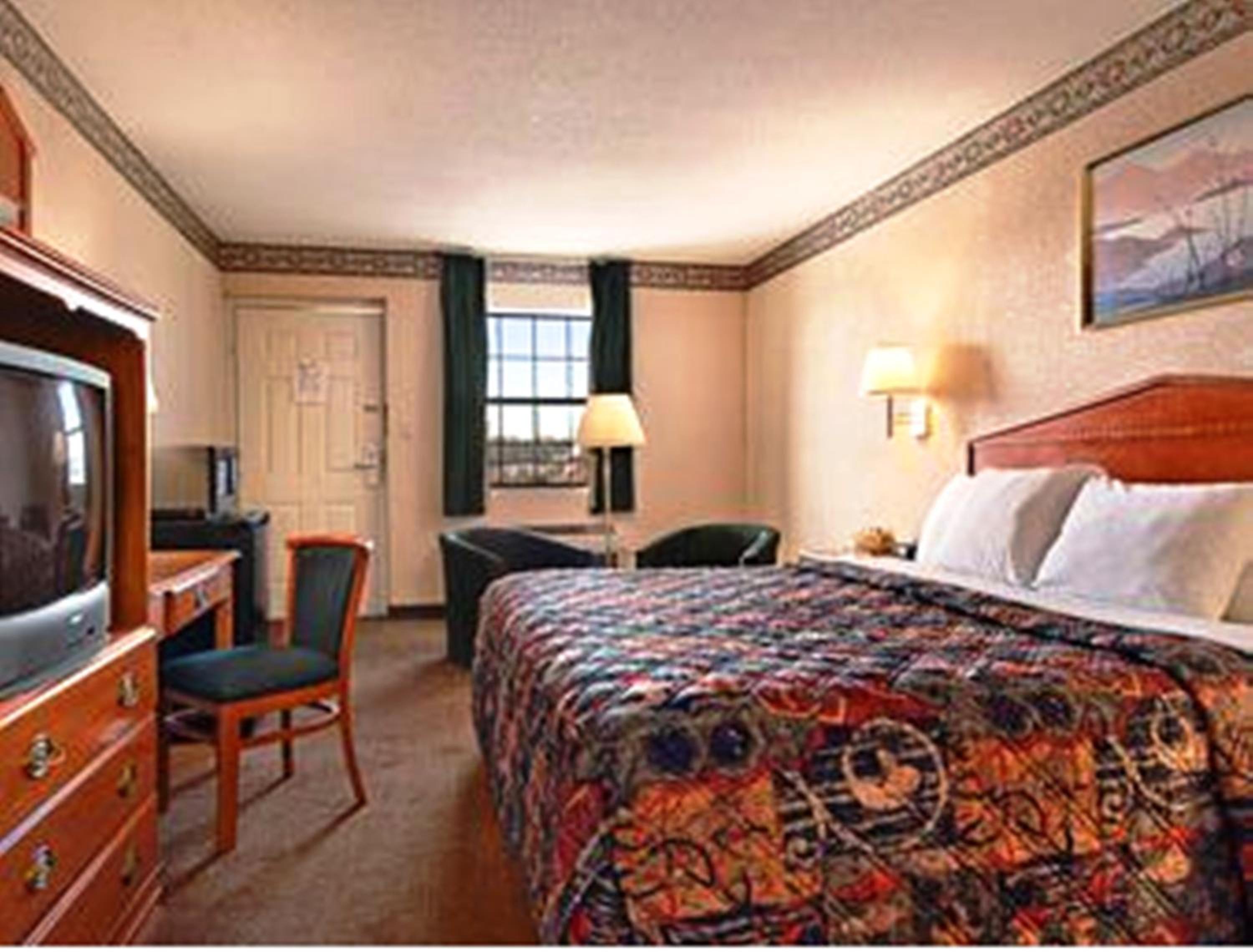 King Room - Non-Smoking - Photo 5