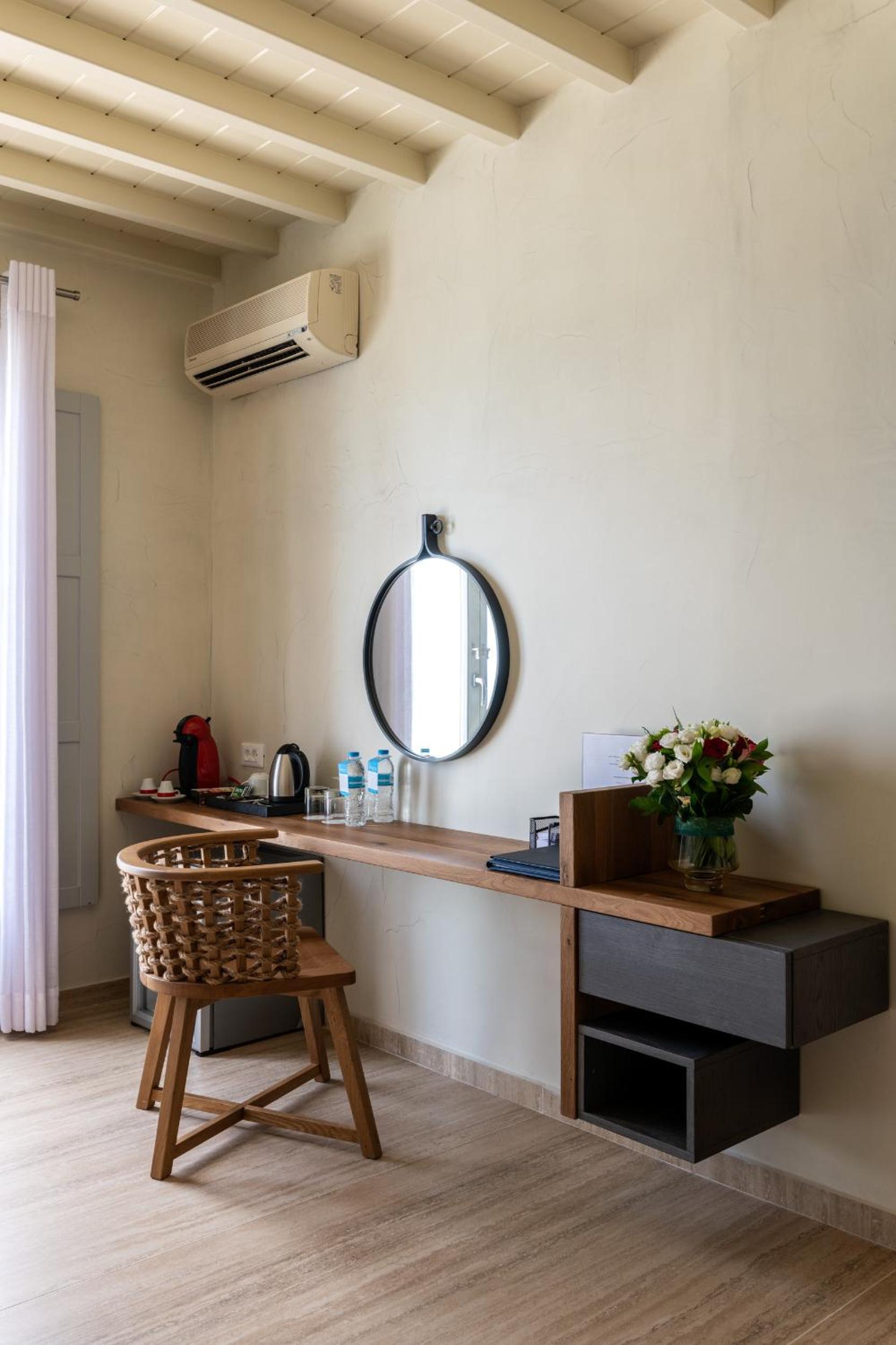 Superior Double or Twin Room Seafront photo 2
