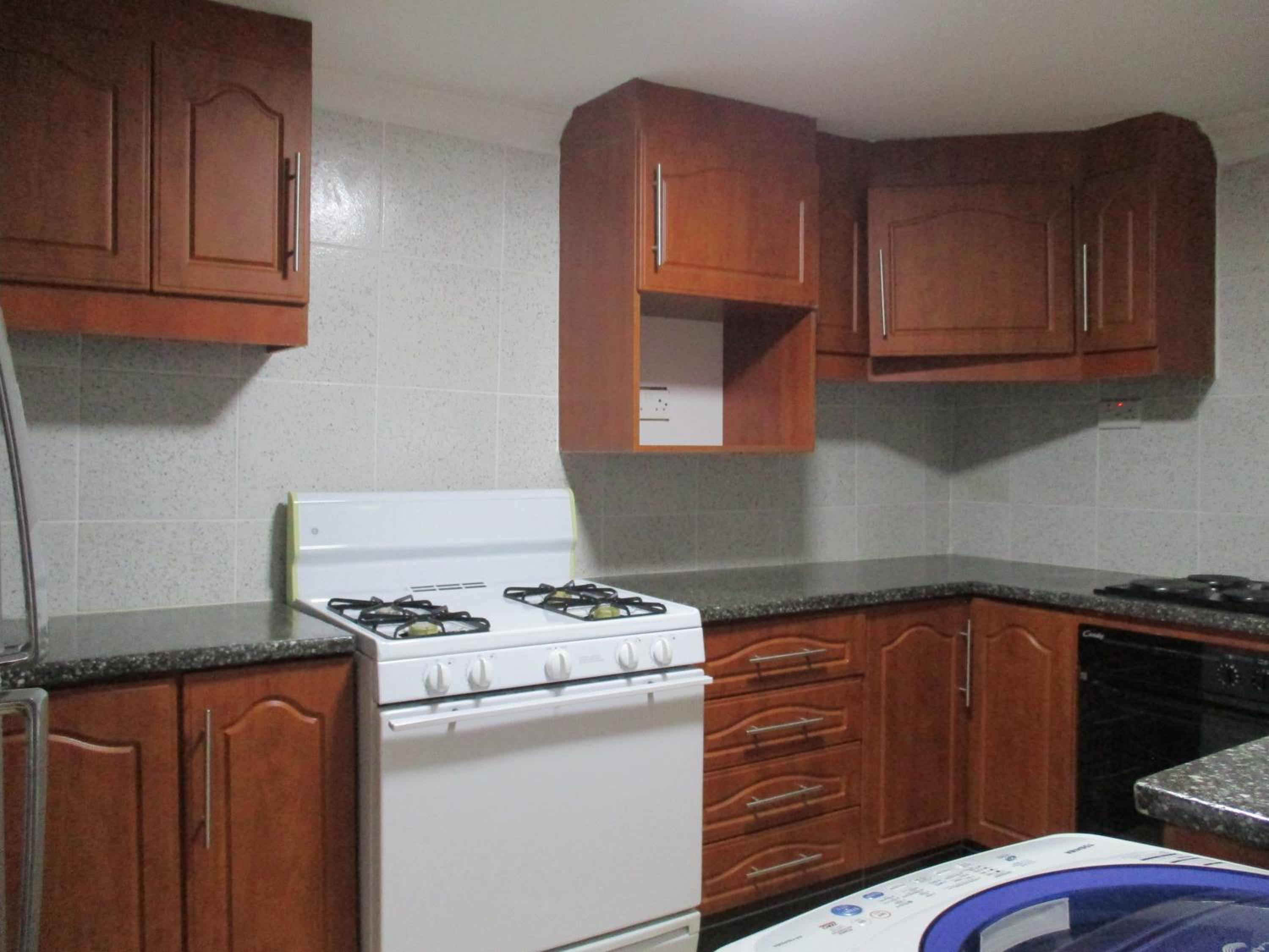 Single Room with Shared Shower and Toilet photo 3