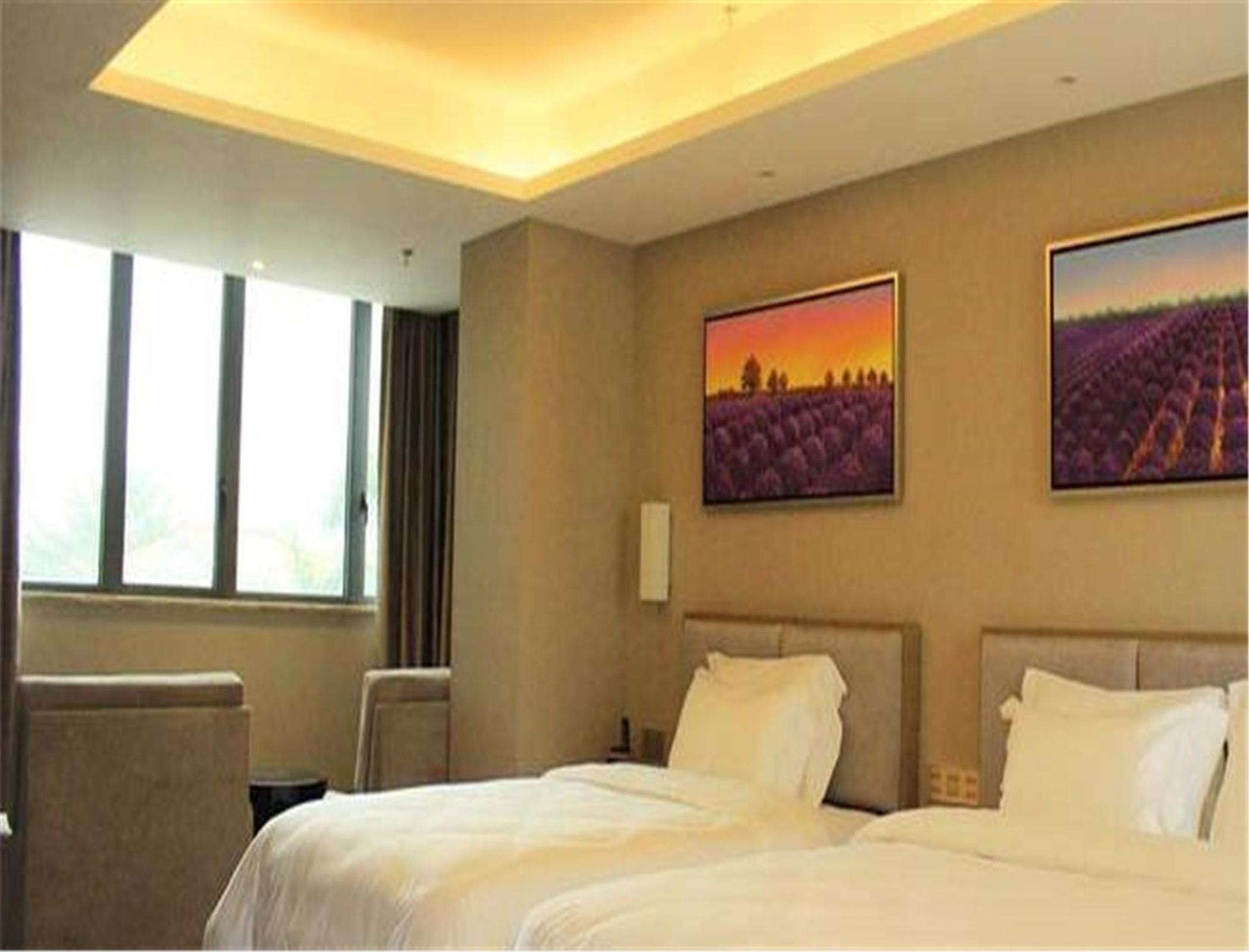 Large Twin Room