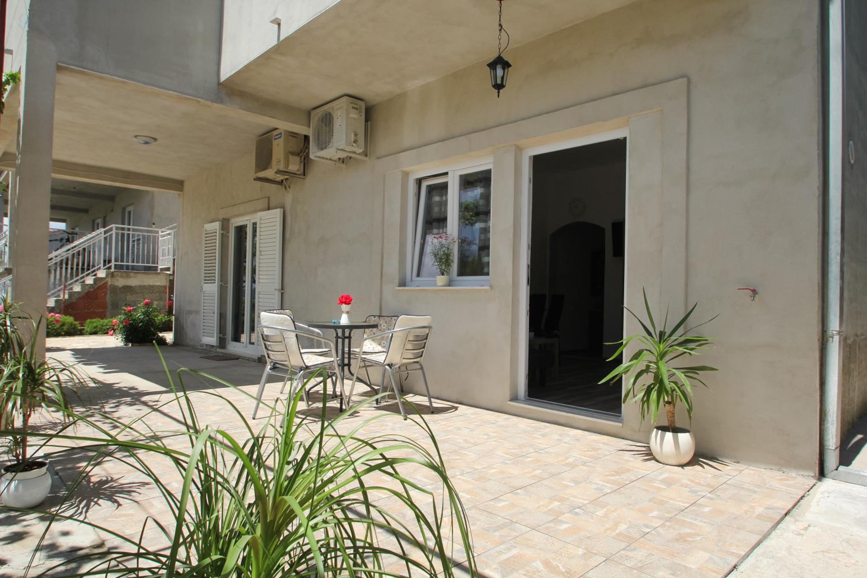Apartment - Photo 37