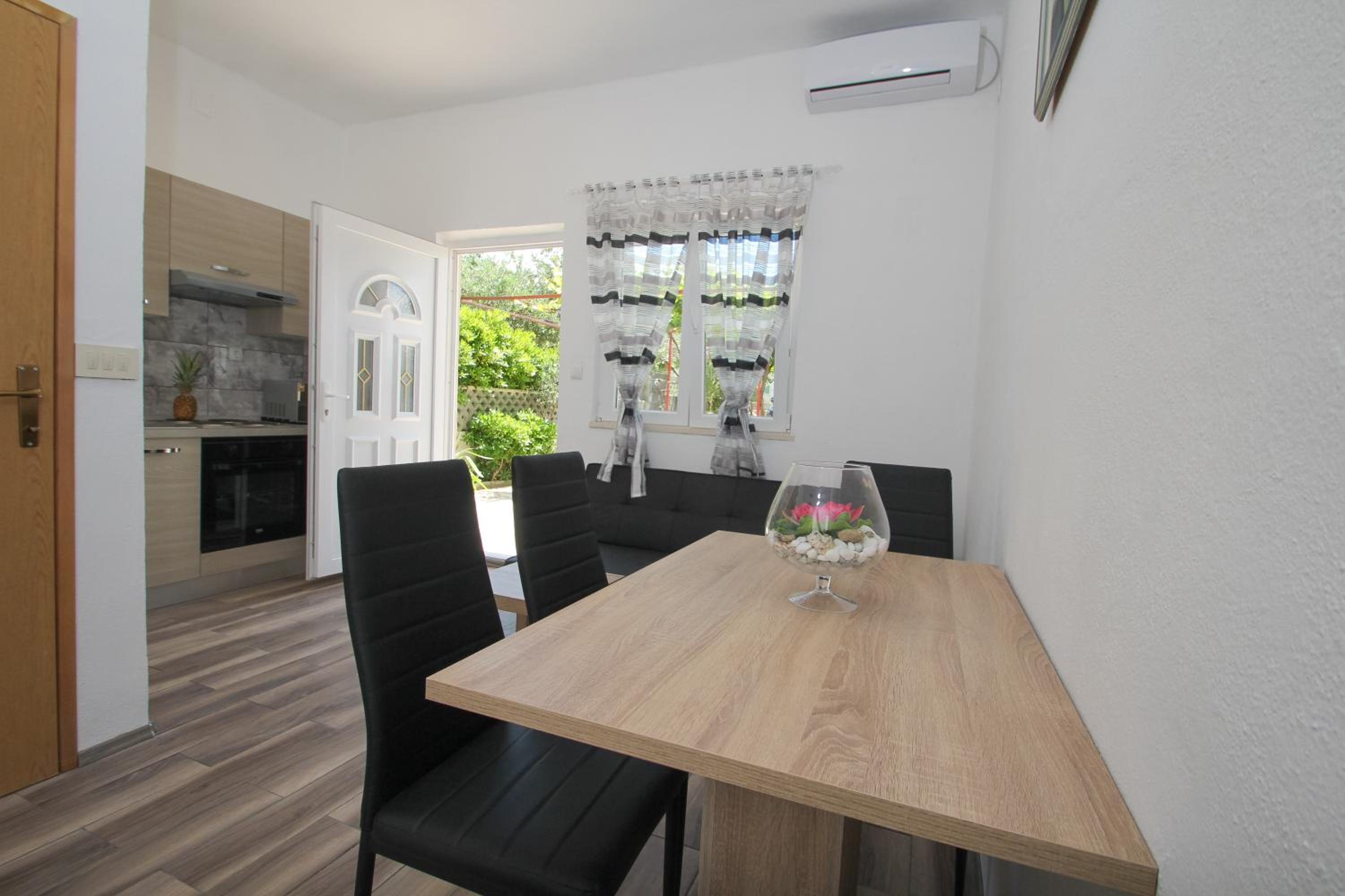 Apartment - Photo 14