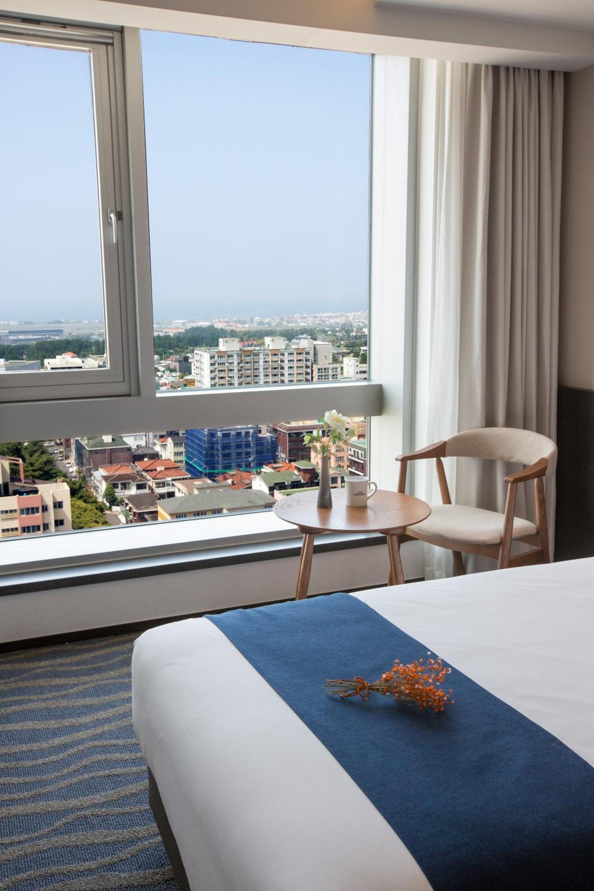Deluxe Twin Room photo 2
