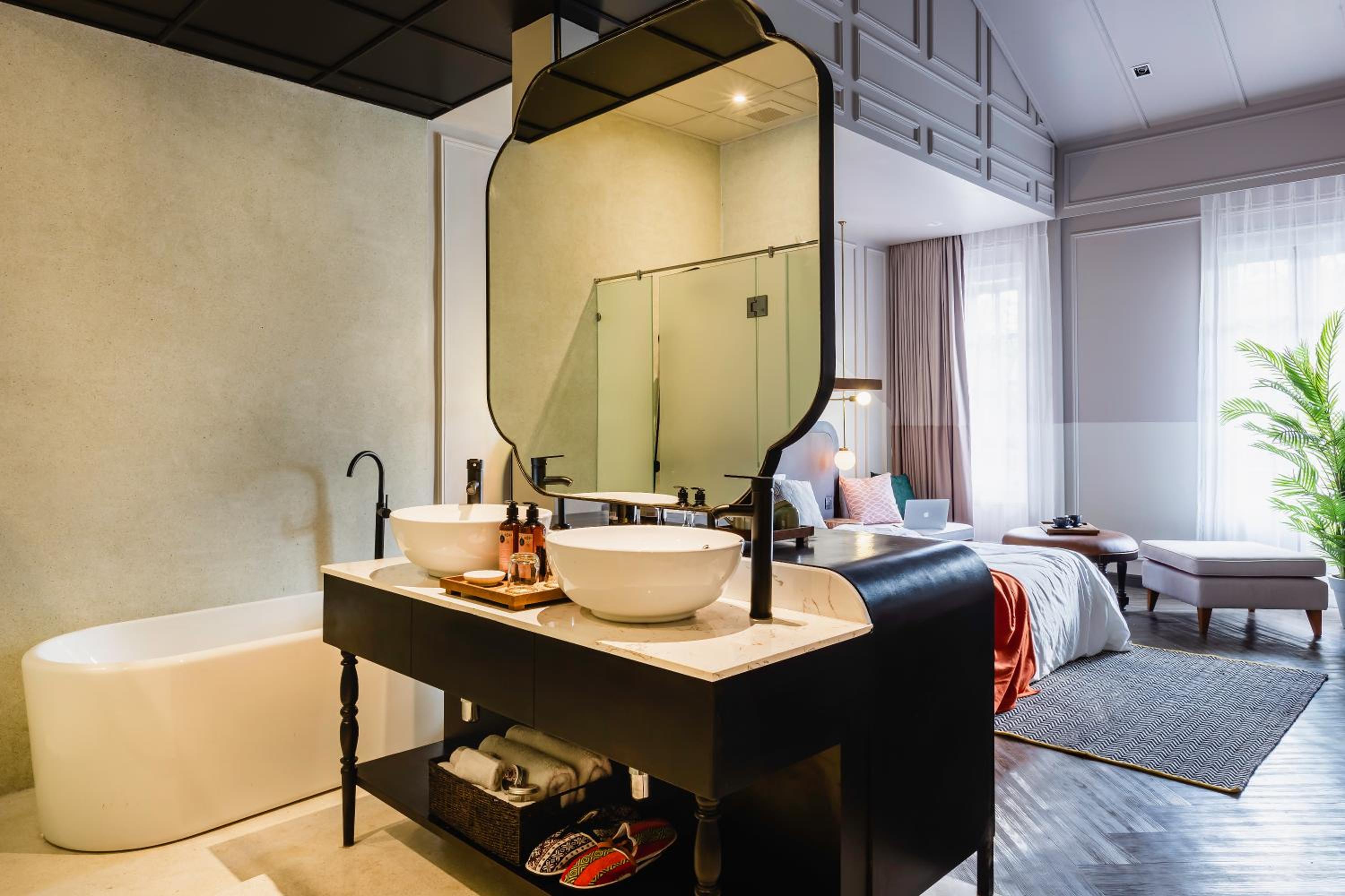 Deluxe Double Room - Photo 7