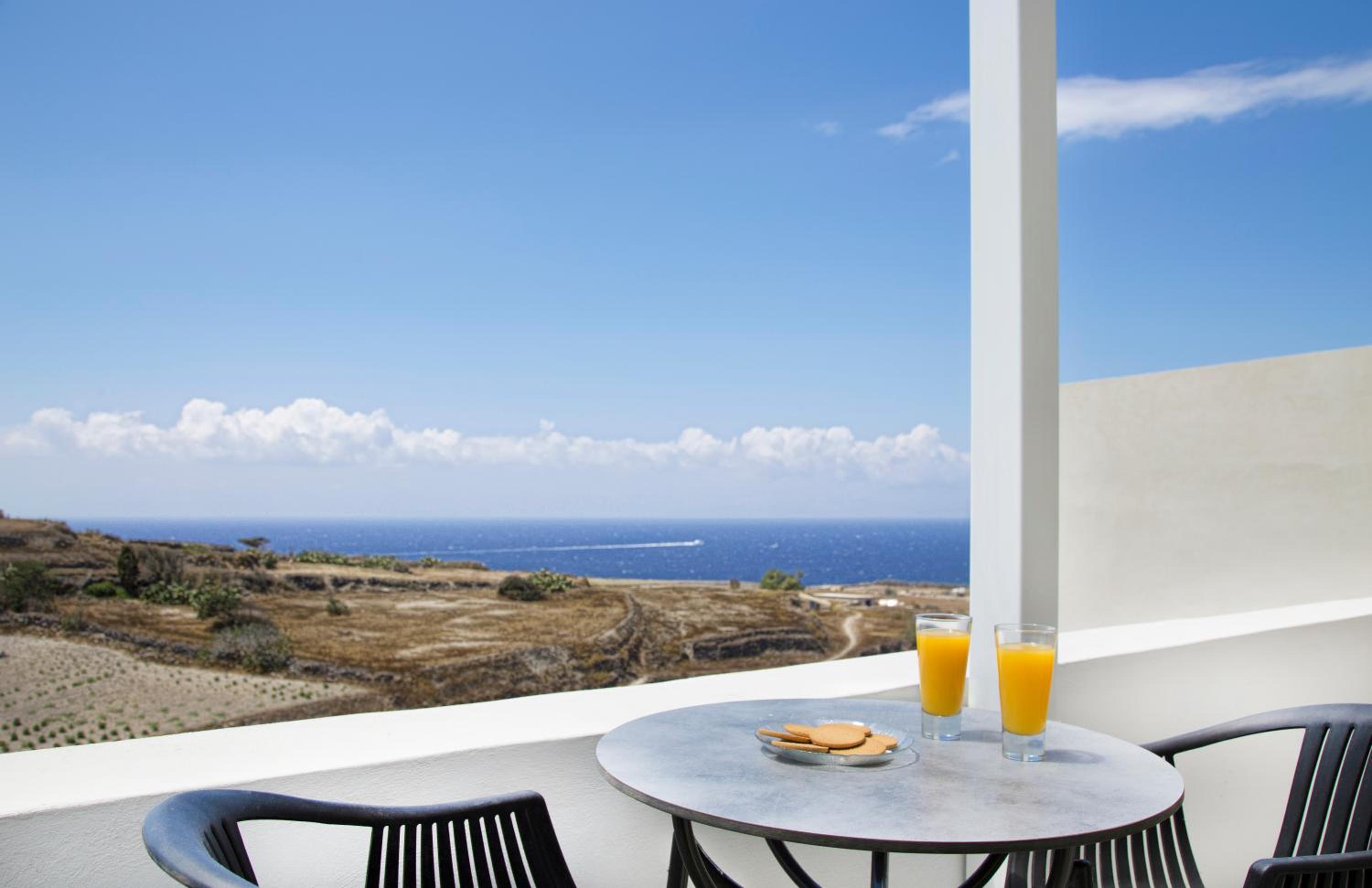 Superior Suite with Sea View photo 3