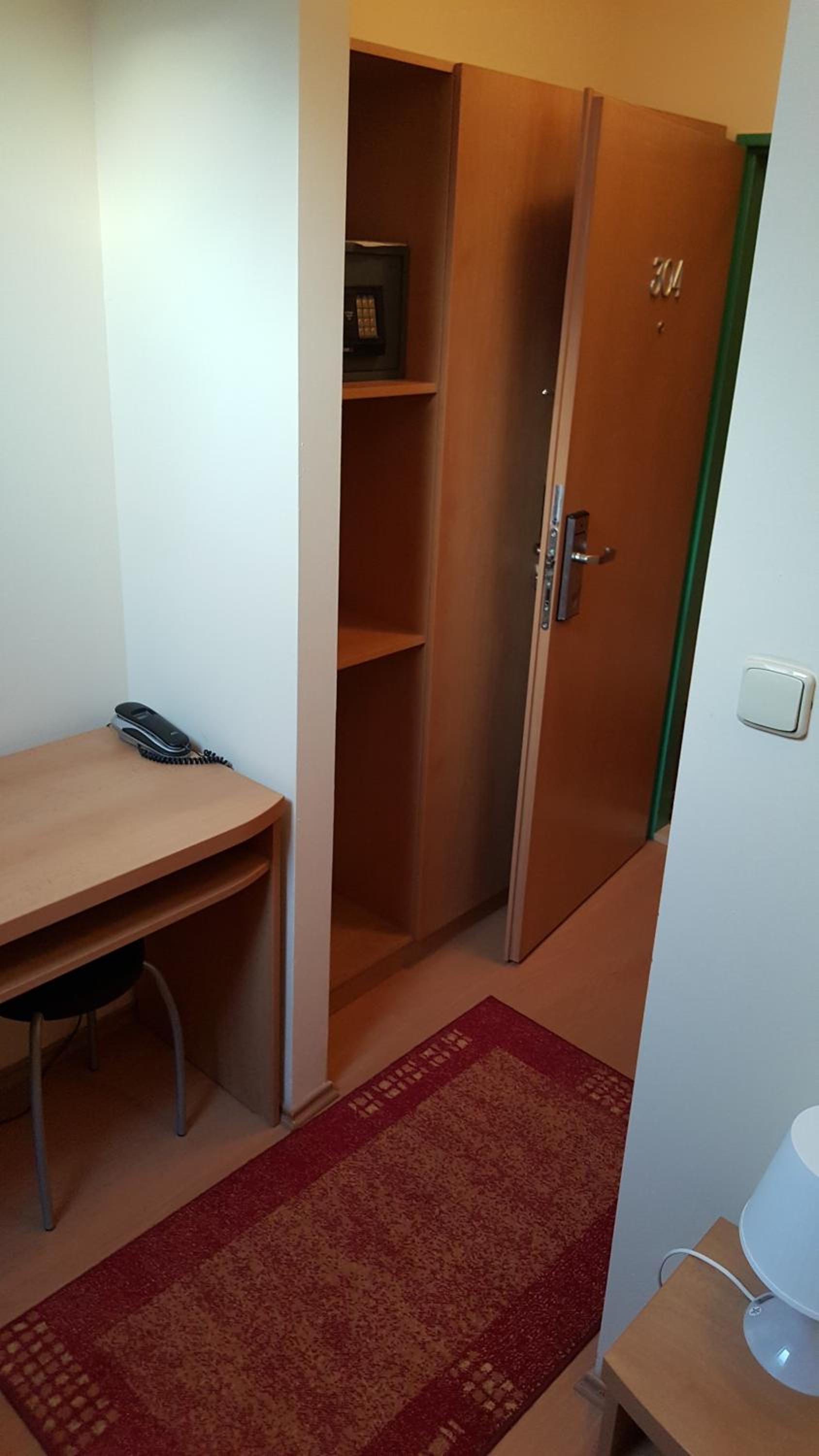 Small Twin Room photo 3
