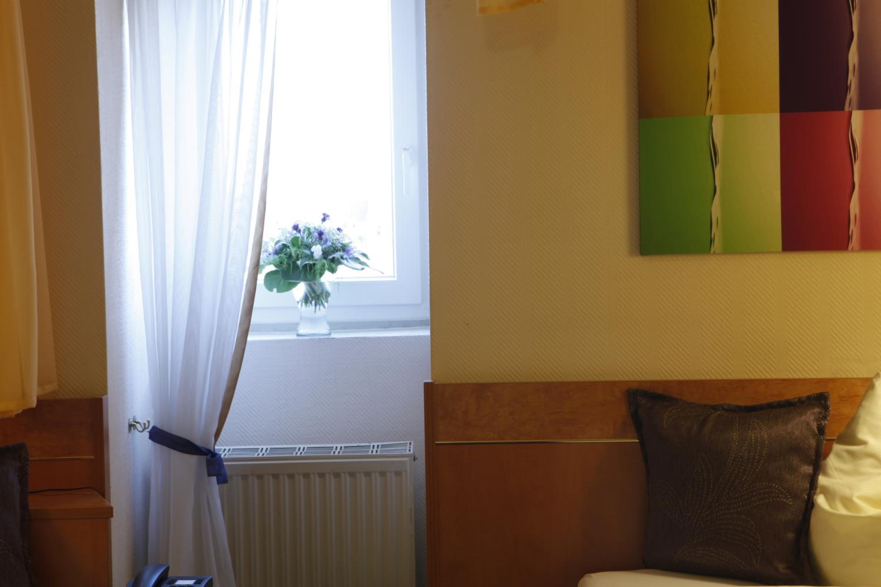 Standard Double Room photo 3