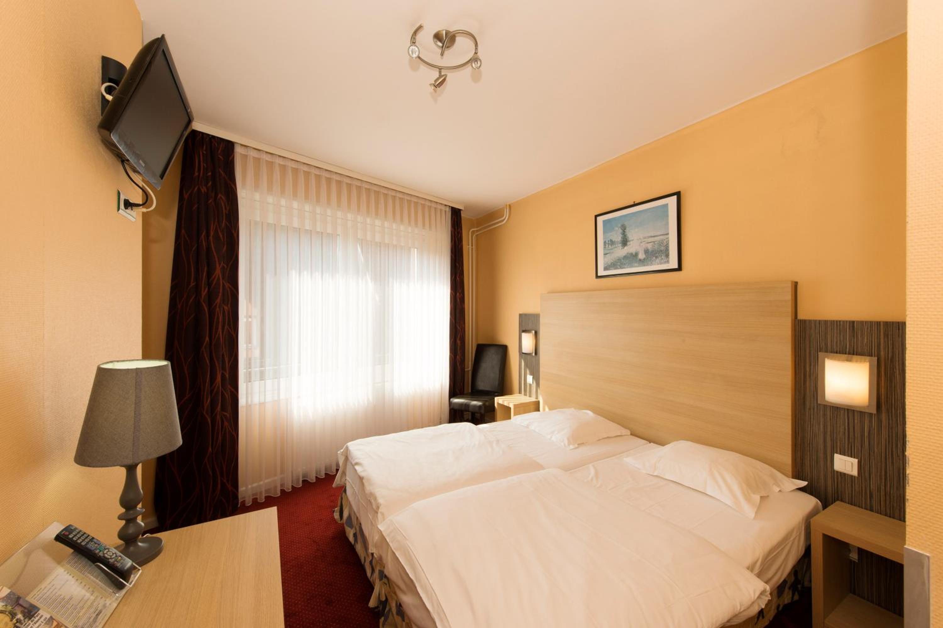Twin Room photo 2