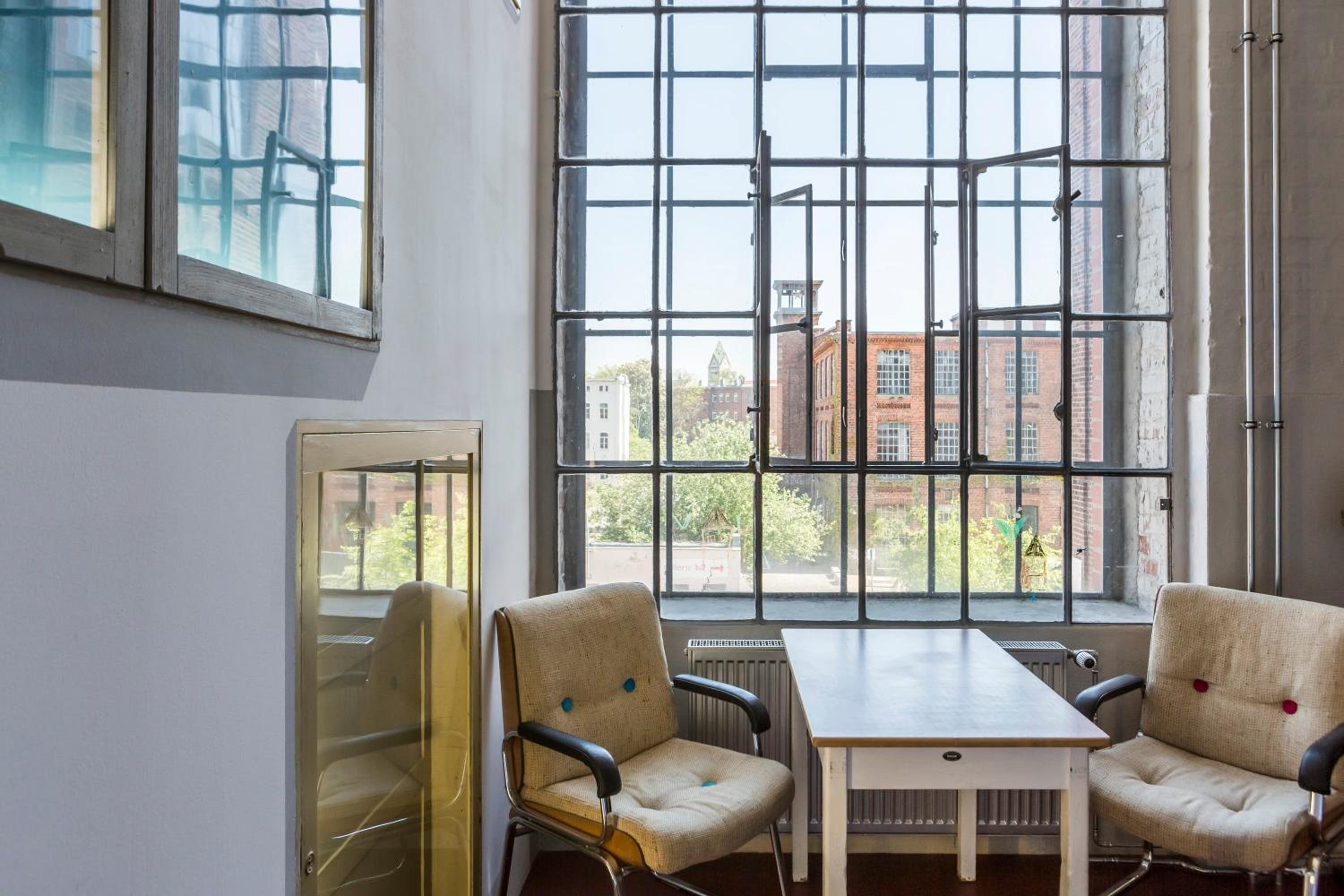 Apartment 4 photo 2