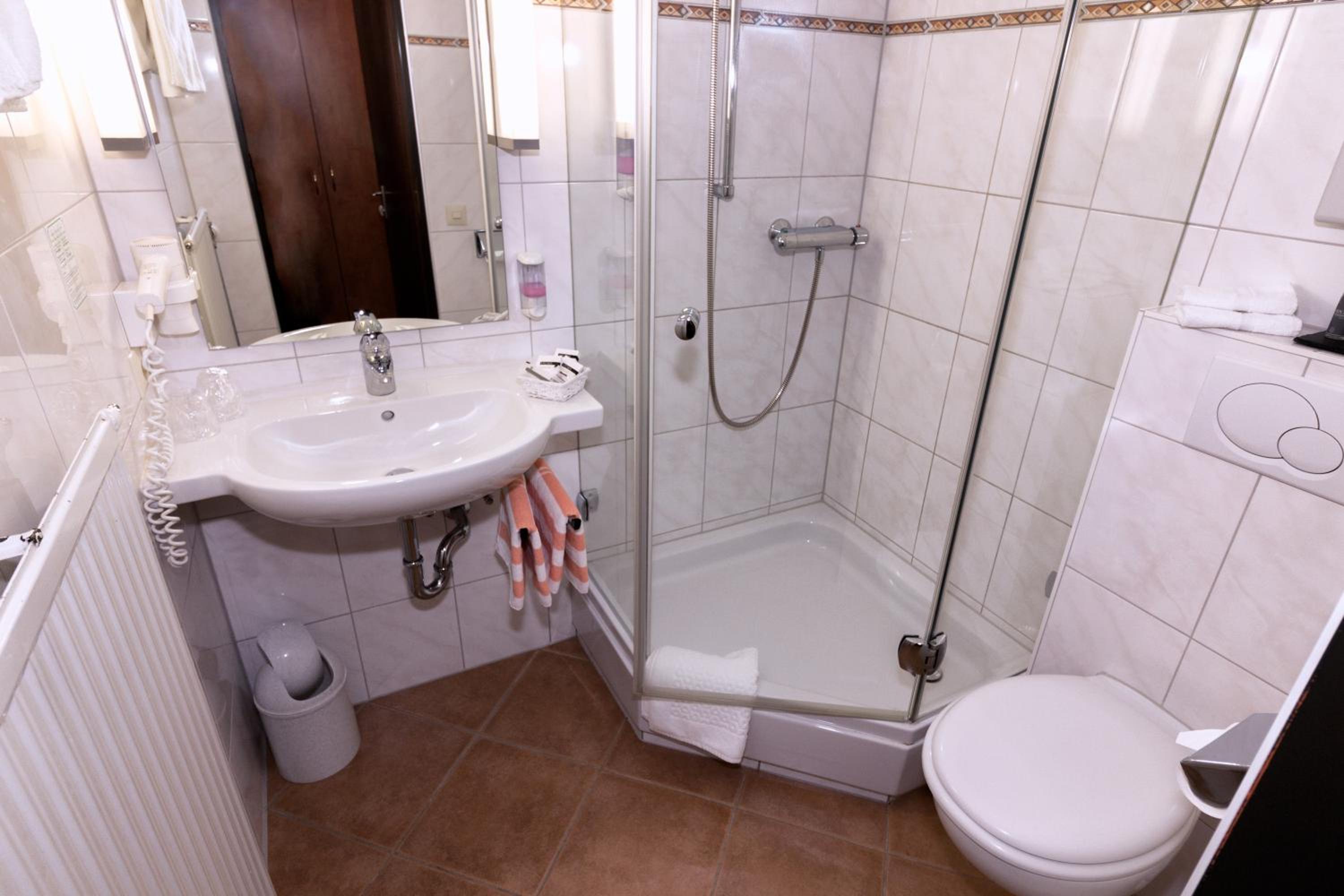 Double Room Plus (en-suite) photo 2