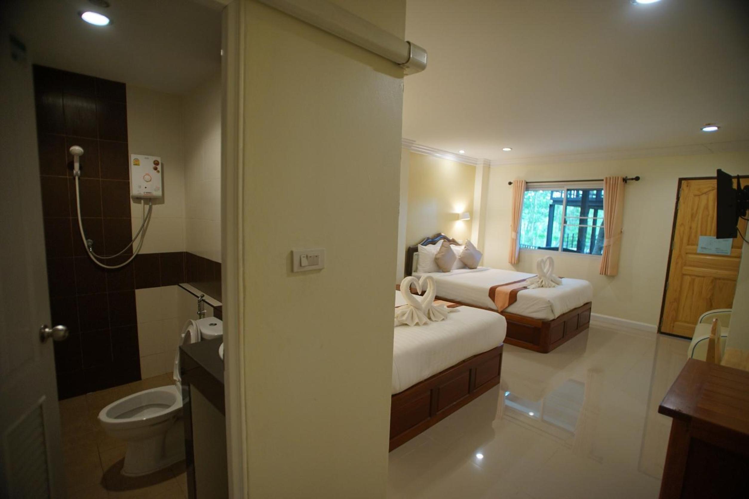 Standard Double Room with Two Double Beds - Photo 5