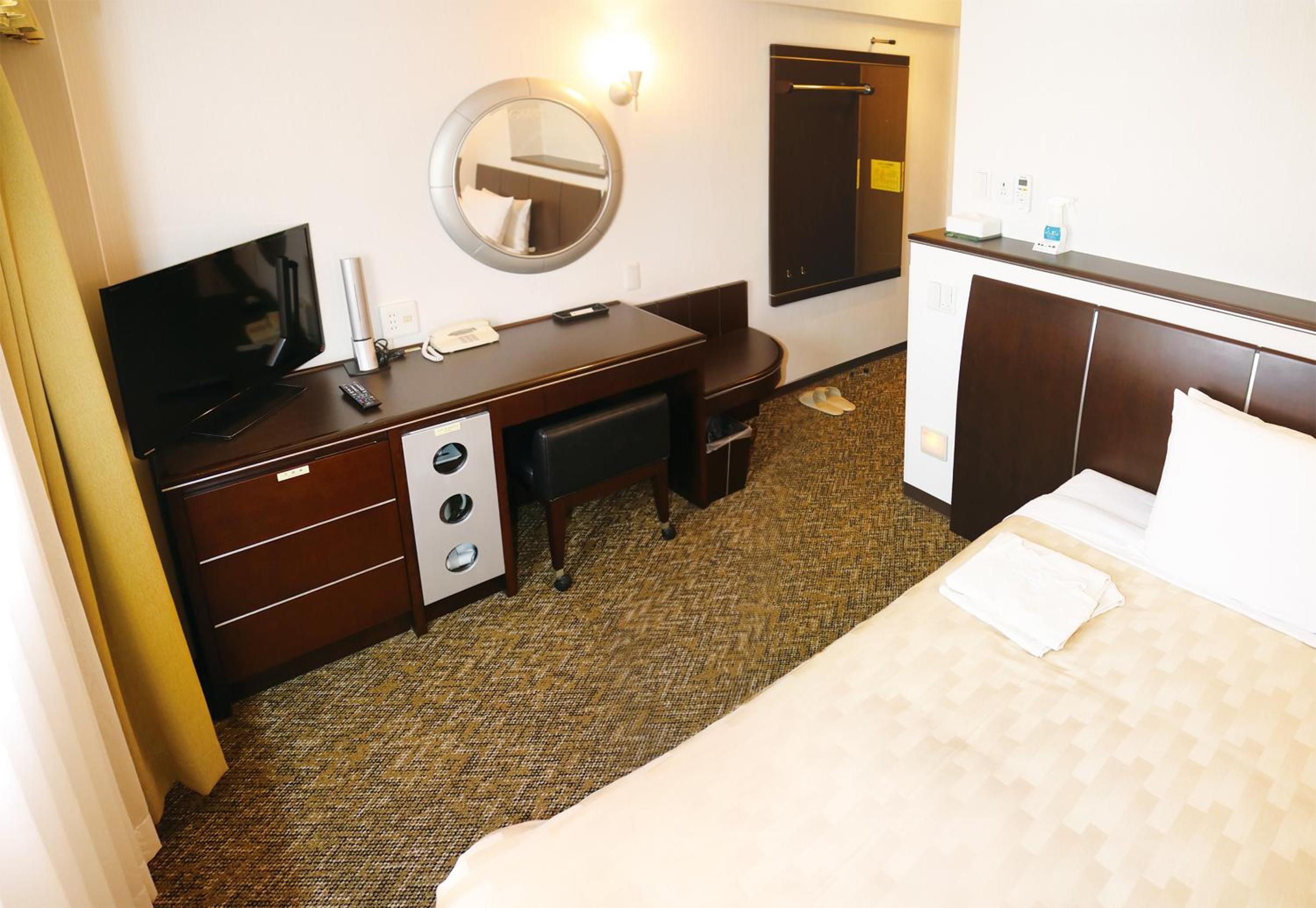 Single Room - Non-Smoking photo 3