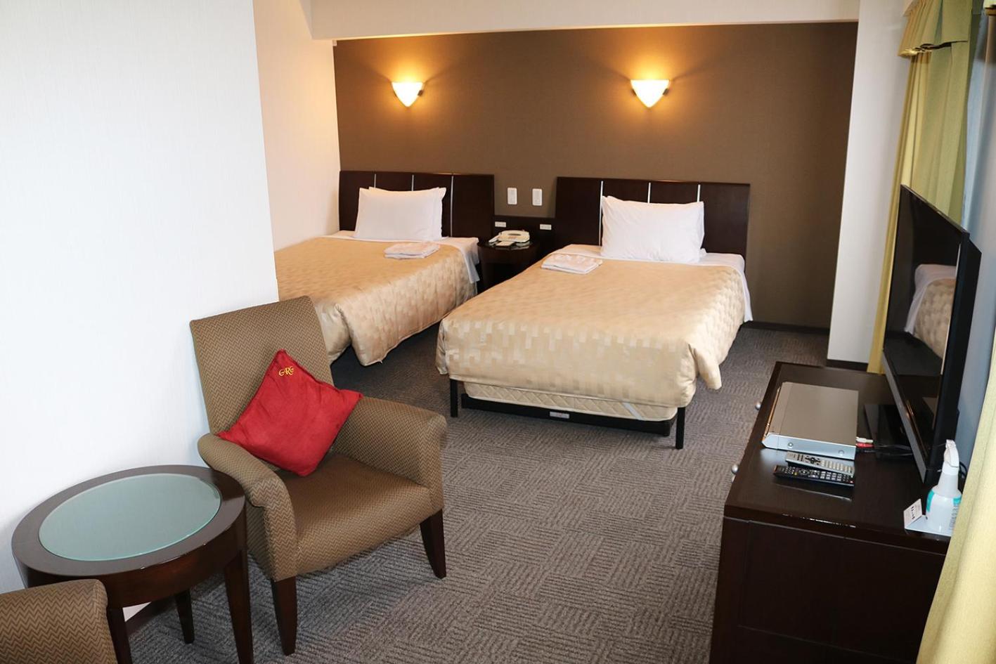 Twin Room - Non-Smoking - Photo 3