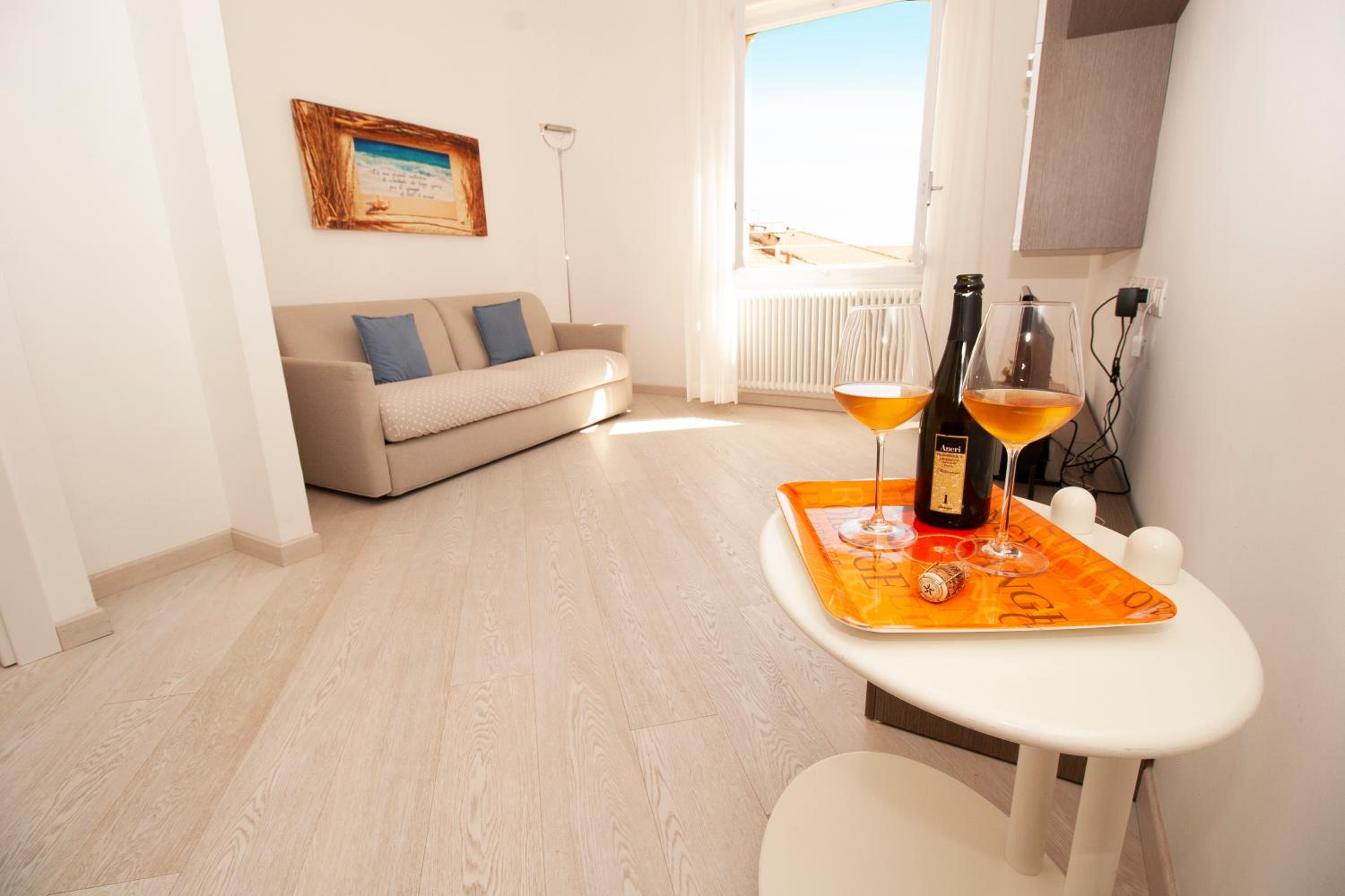 One-Bedroom Apartment