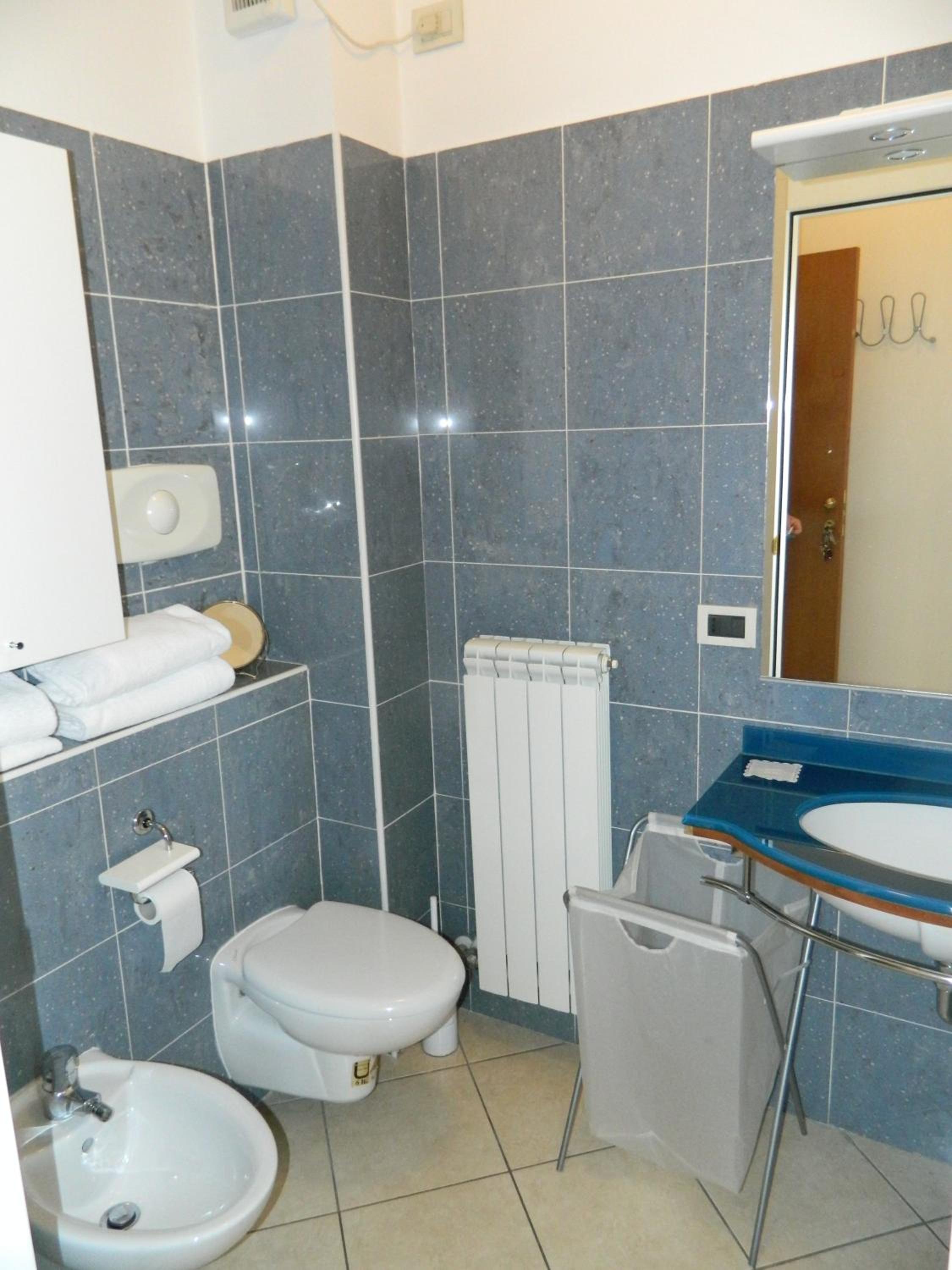 Two-Bedroom Studio Apartment - Photo 3