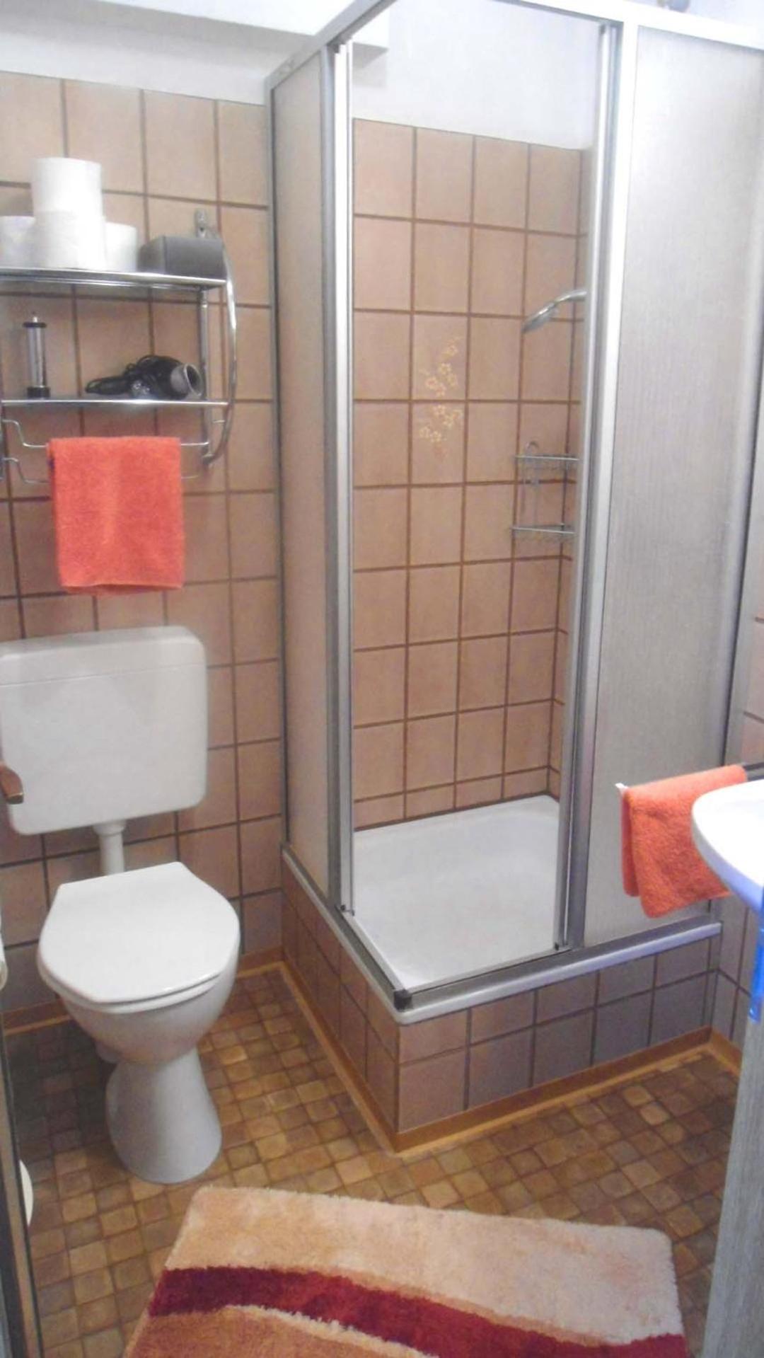 Single Room with Shared Bathroom photo 2