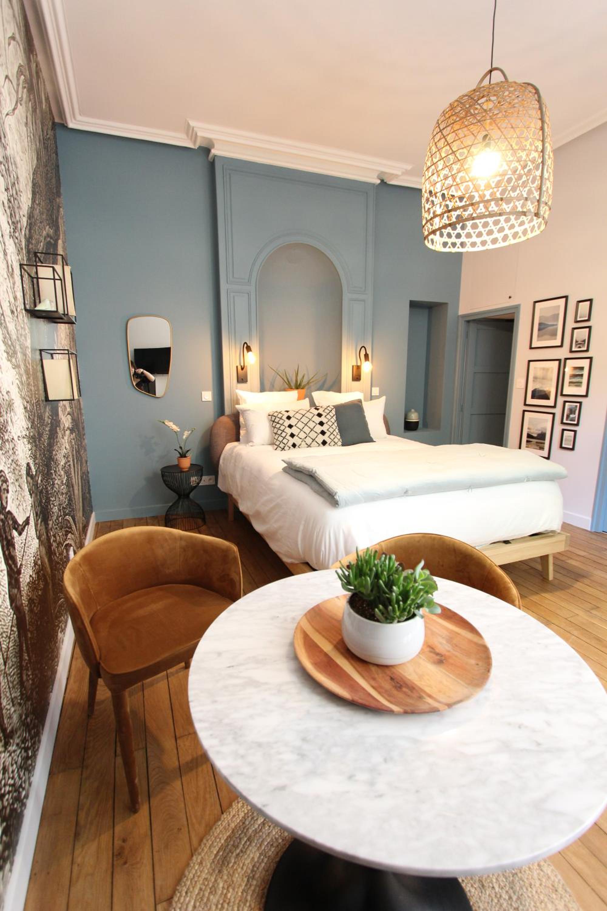 Studio Apartment photo 1