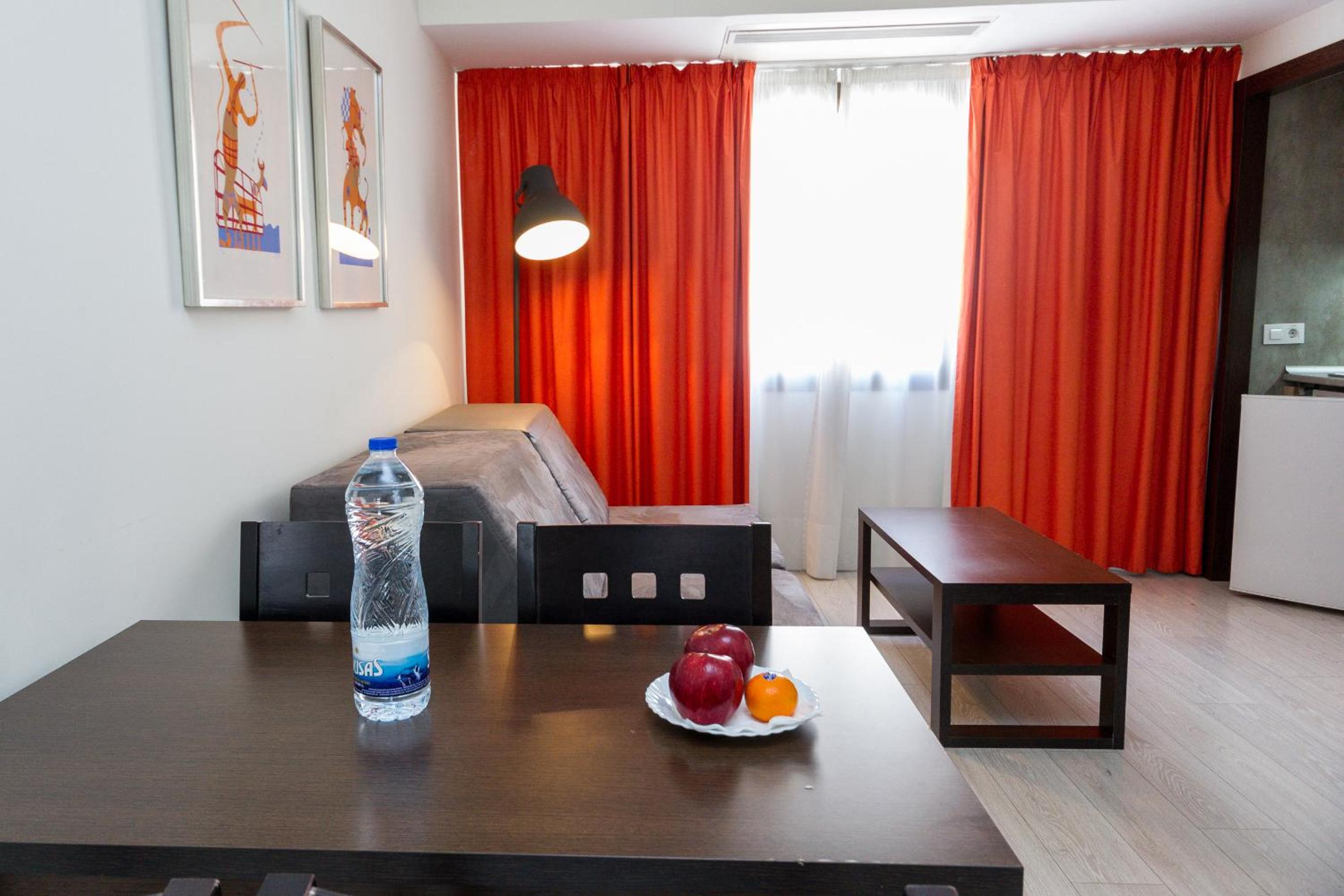 Apartment (1-4 Adults) thumbnail 5