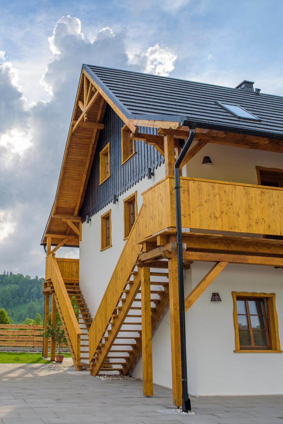 Two-Bedroom Apartment with Mountain View photo 1