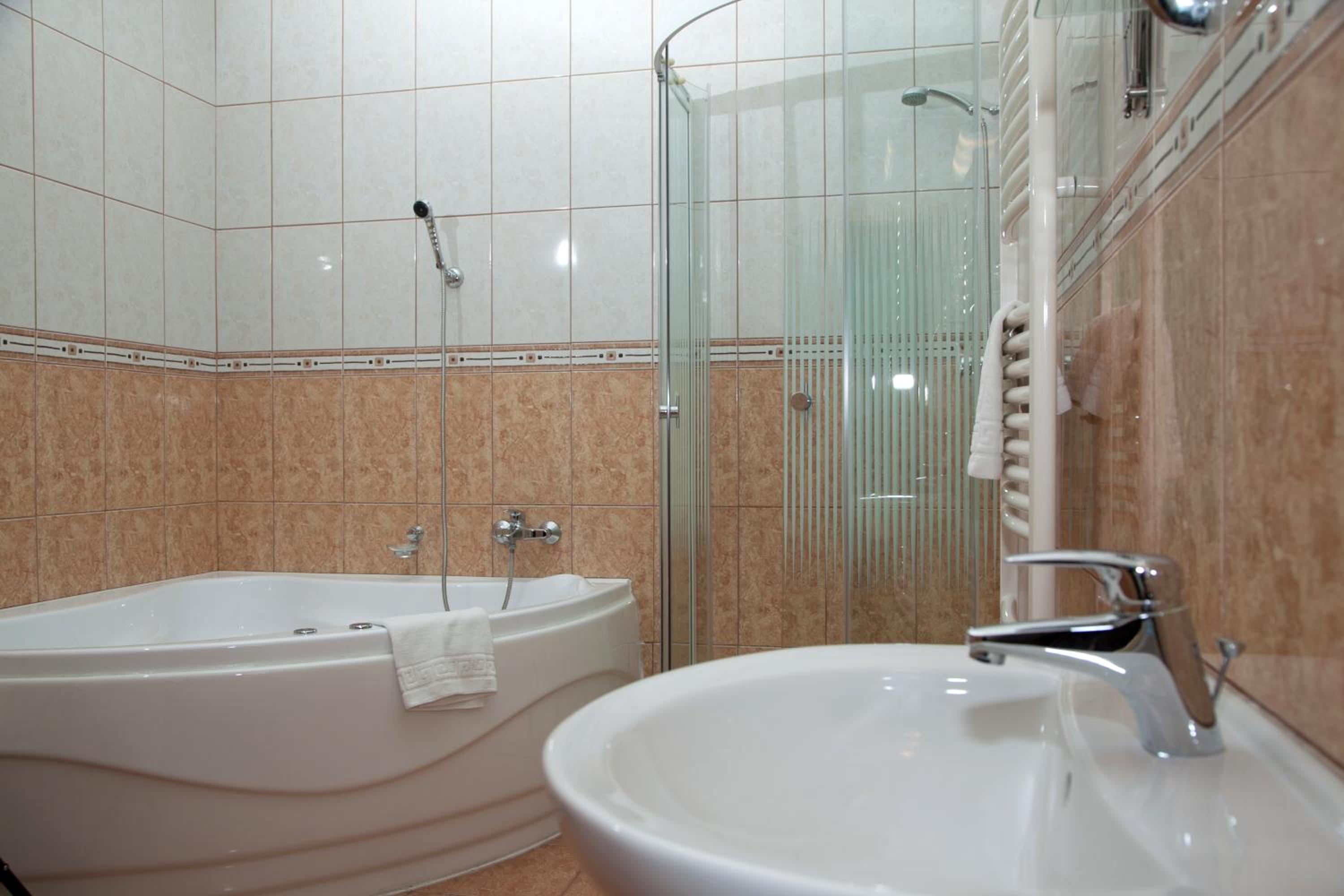 Suite - Photo 4