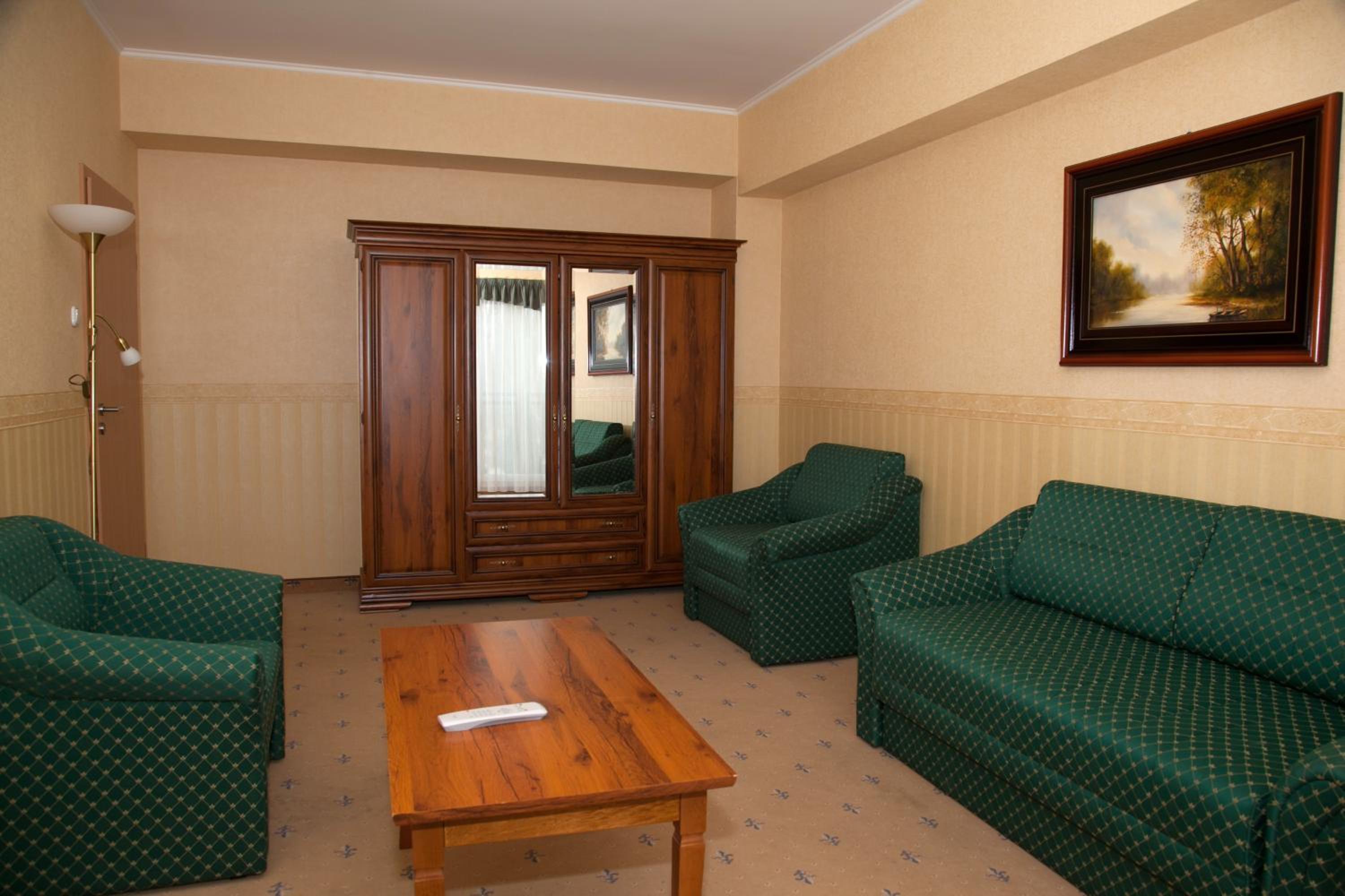 Suite - Photo 2