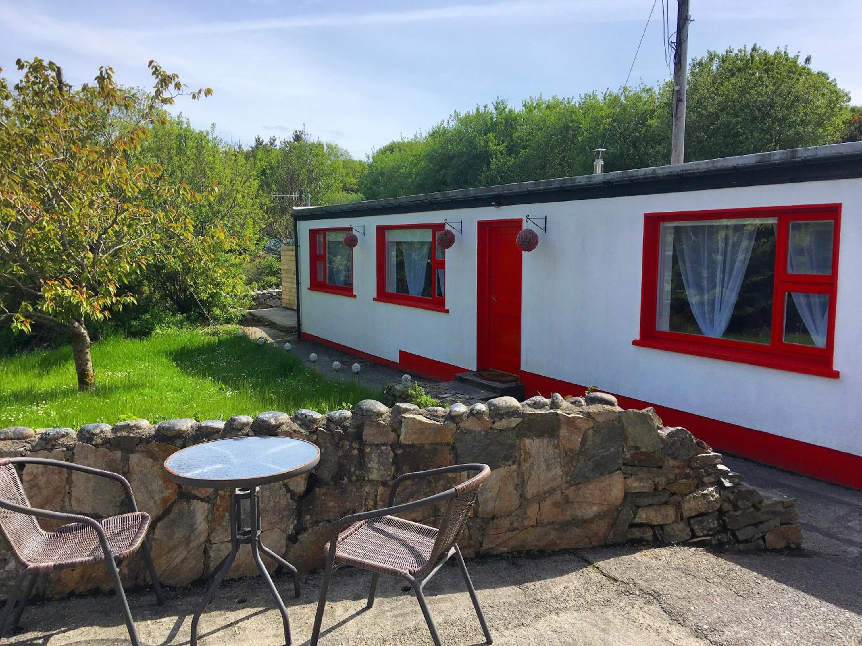 Cottage with Garden View - Photo 11