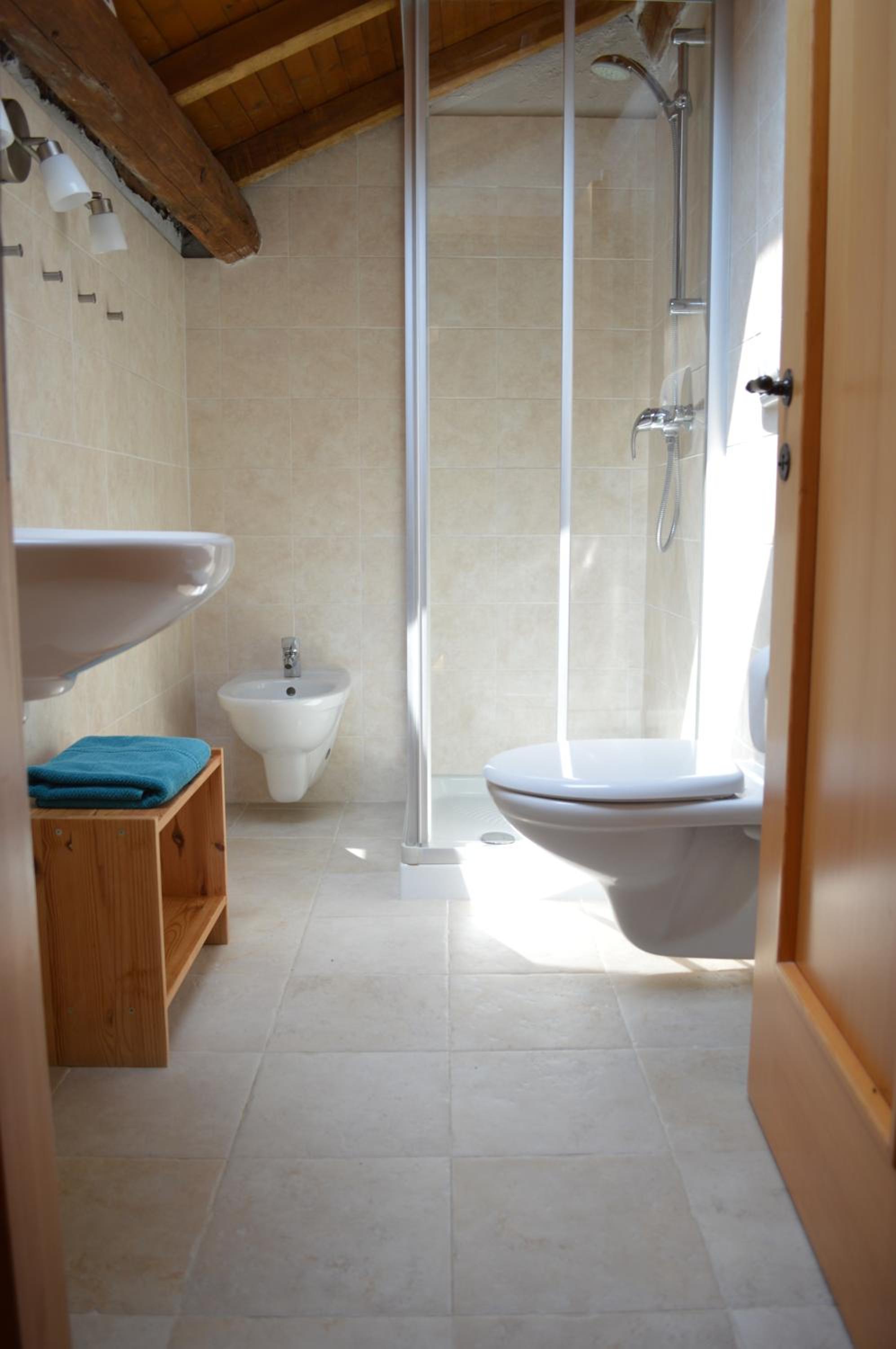 Quadruple Room - Photo 5