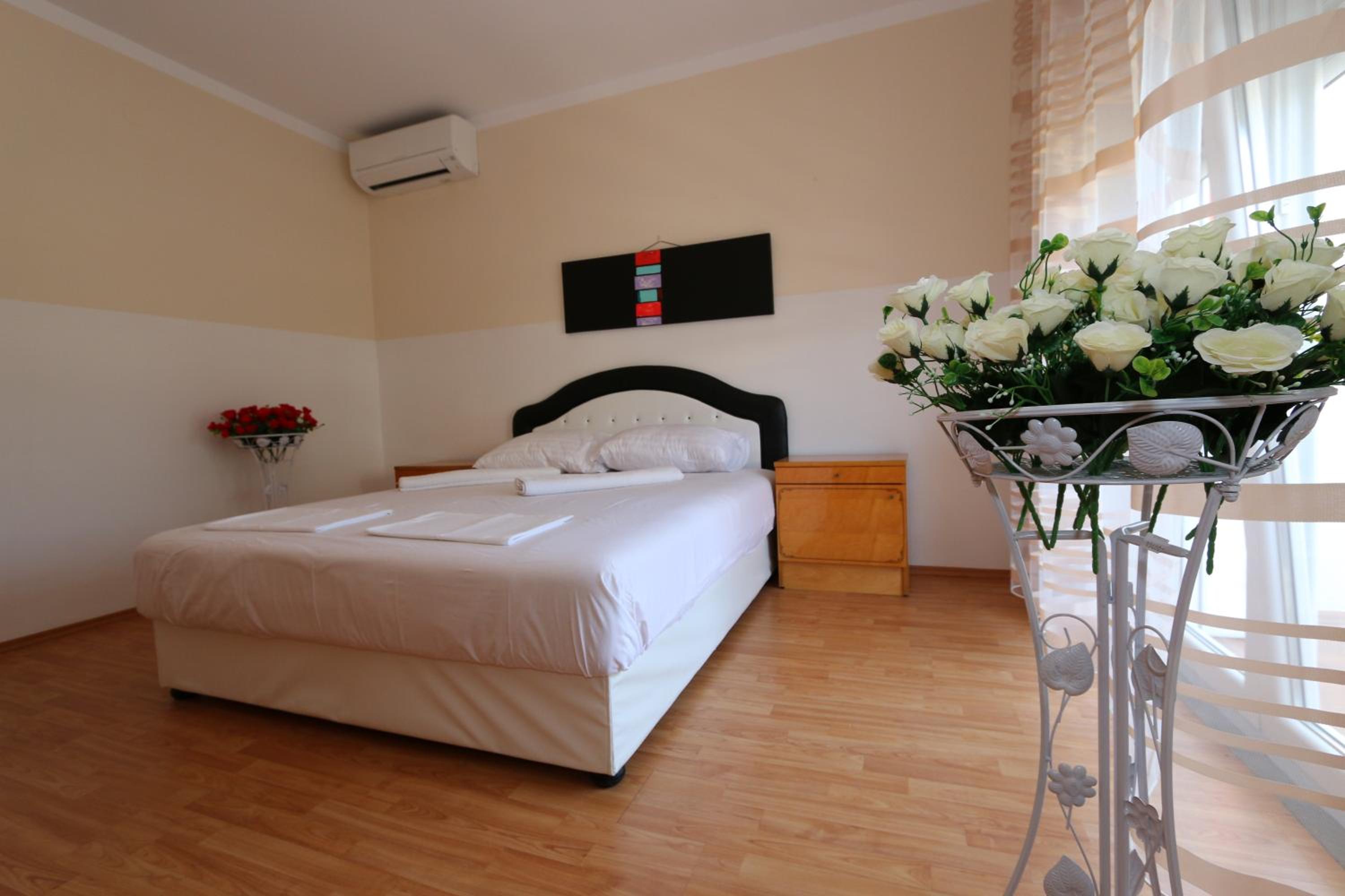 Apartment with Sea View - Photo 1