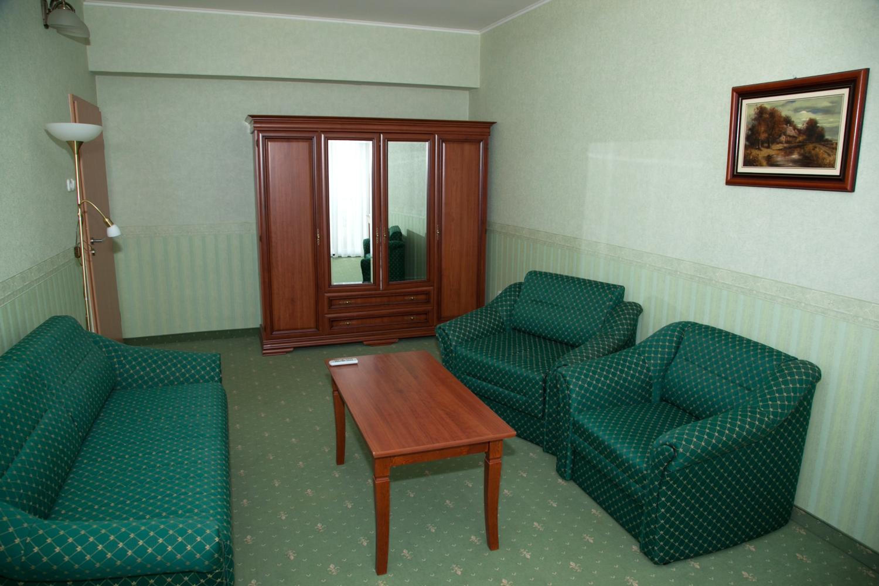 Suite (4 Adults) photo 3