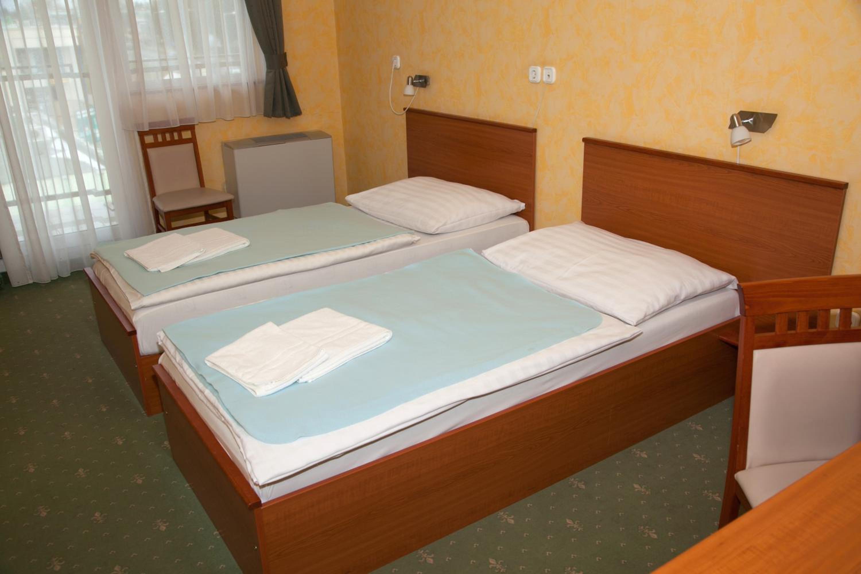 Double or Twin Room - Photo 1