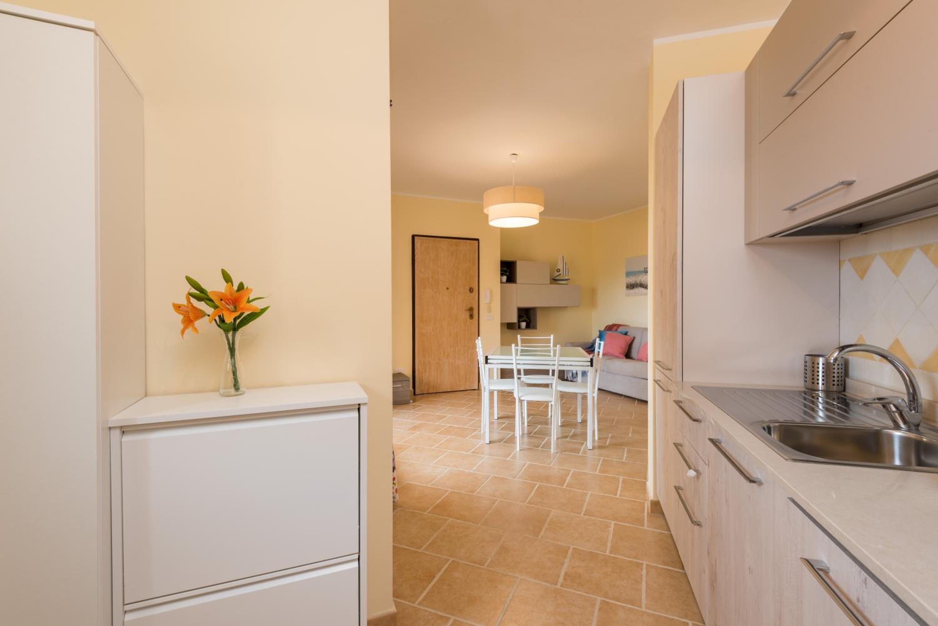 Two-Bedroom Apartment with Solarium Terrace and Sea View photo 3