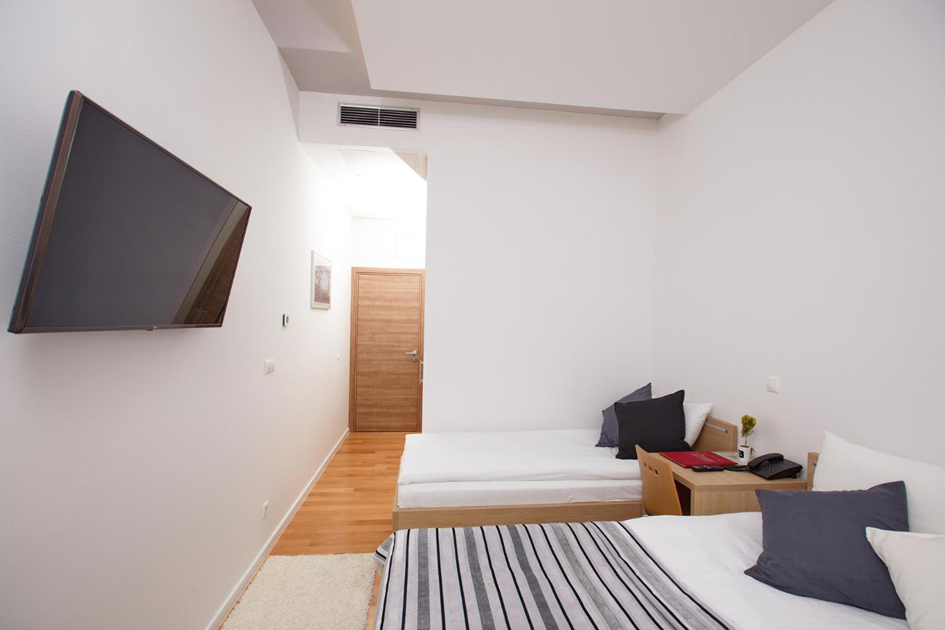 Comfort Triple Room - Photo 5