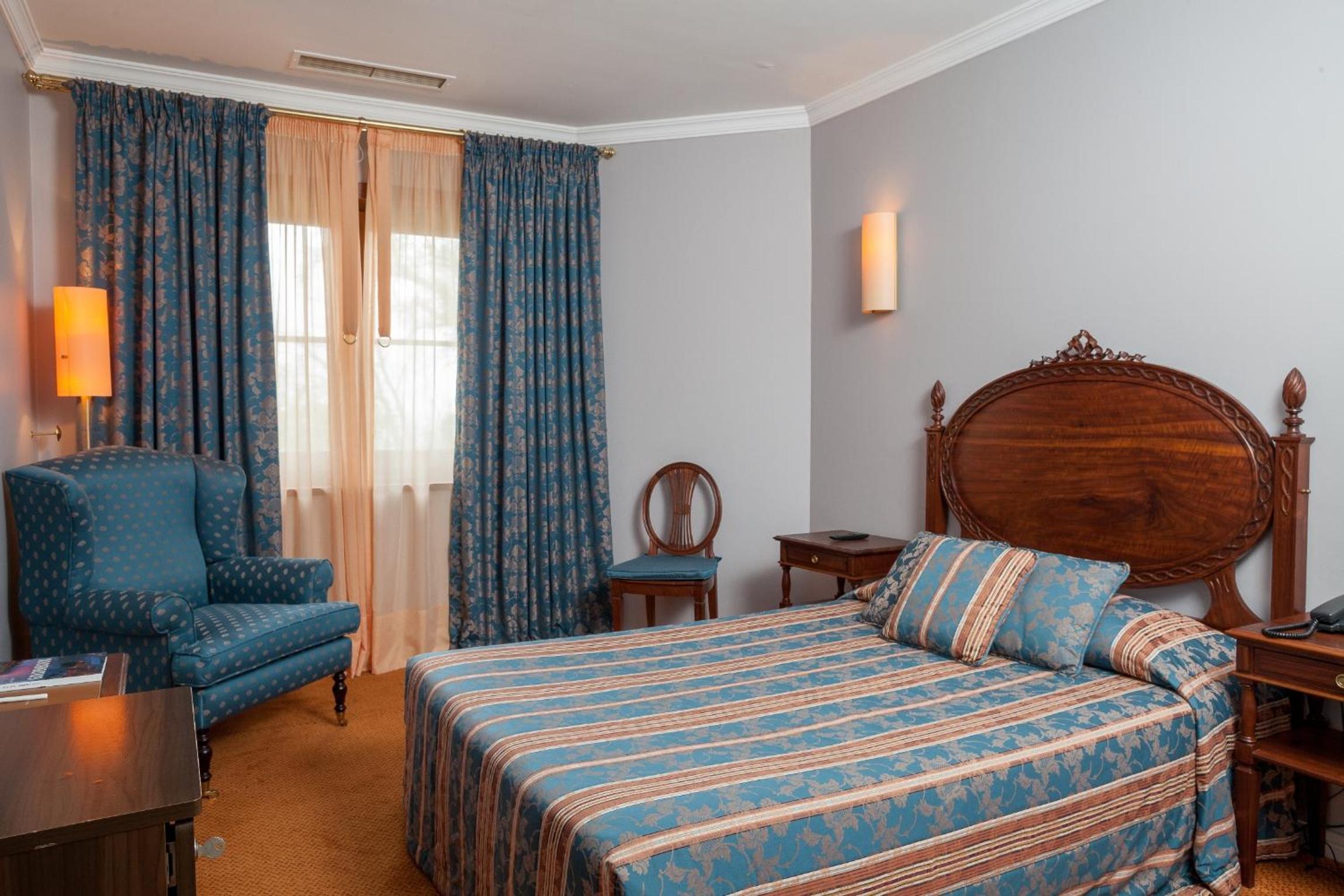 Double or Twin Room - Photo 13