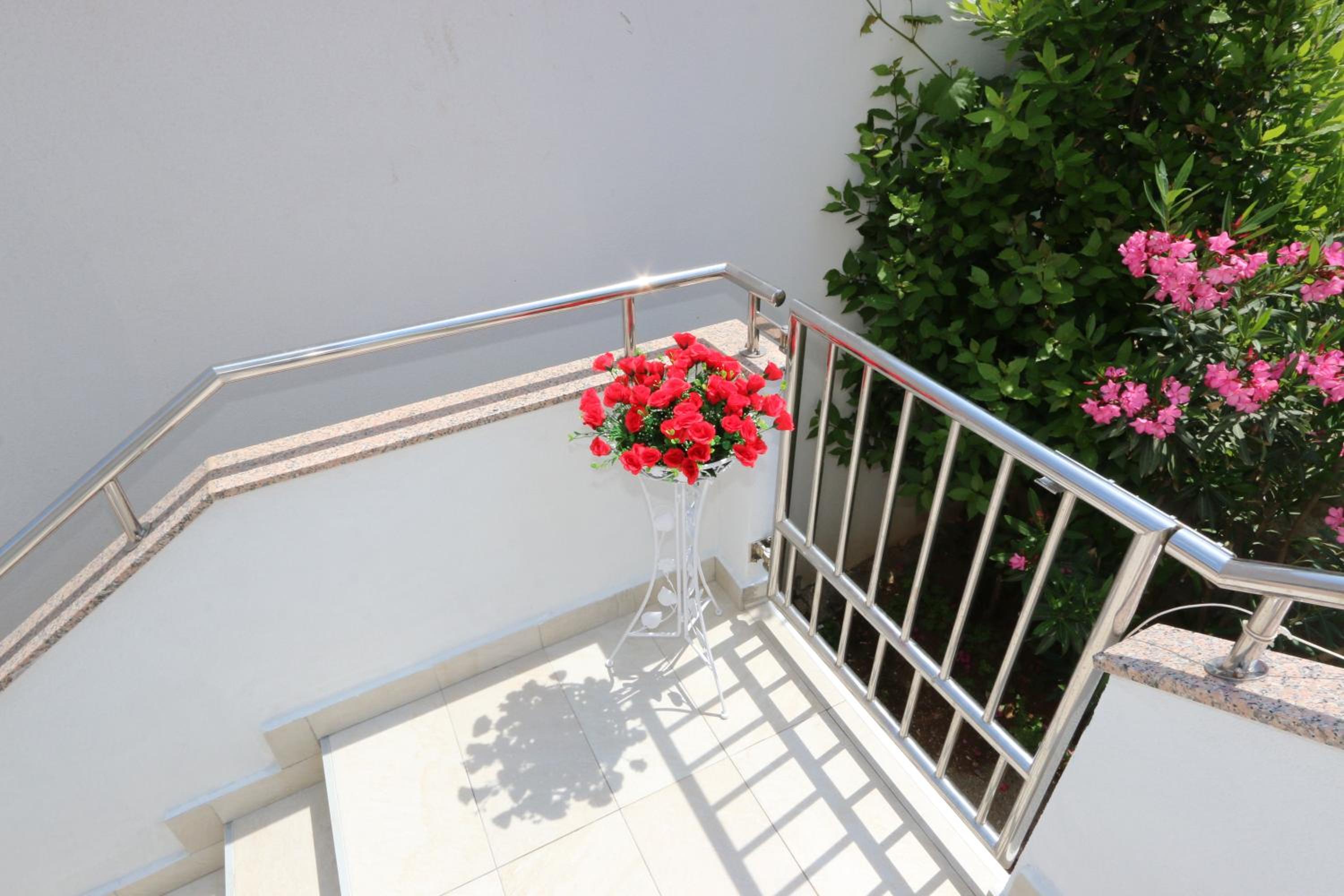Apartment with Sea View - Photo 34