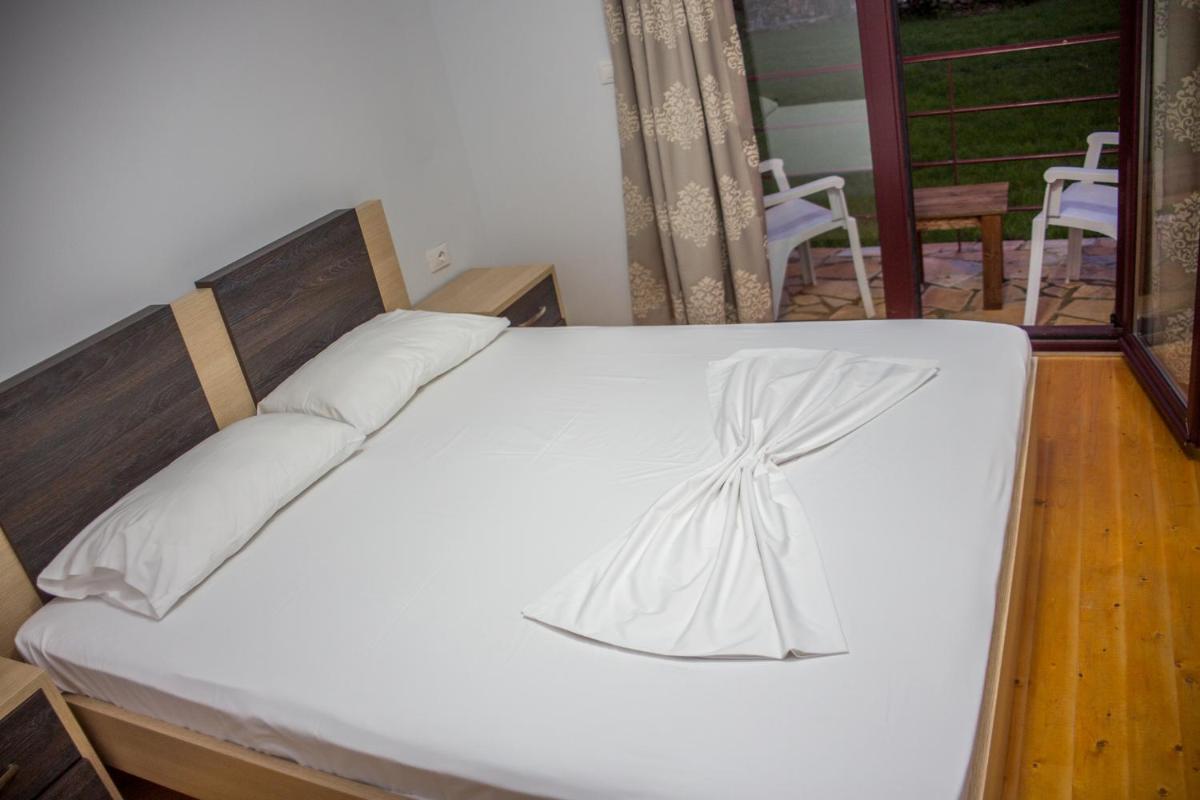 Triple Room with Balcony and Sea View photo 2