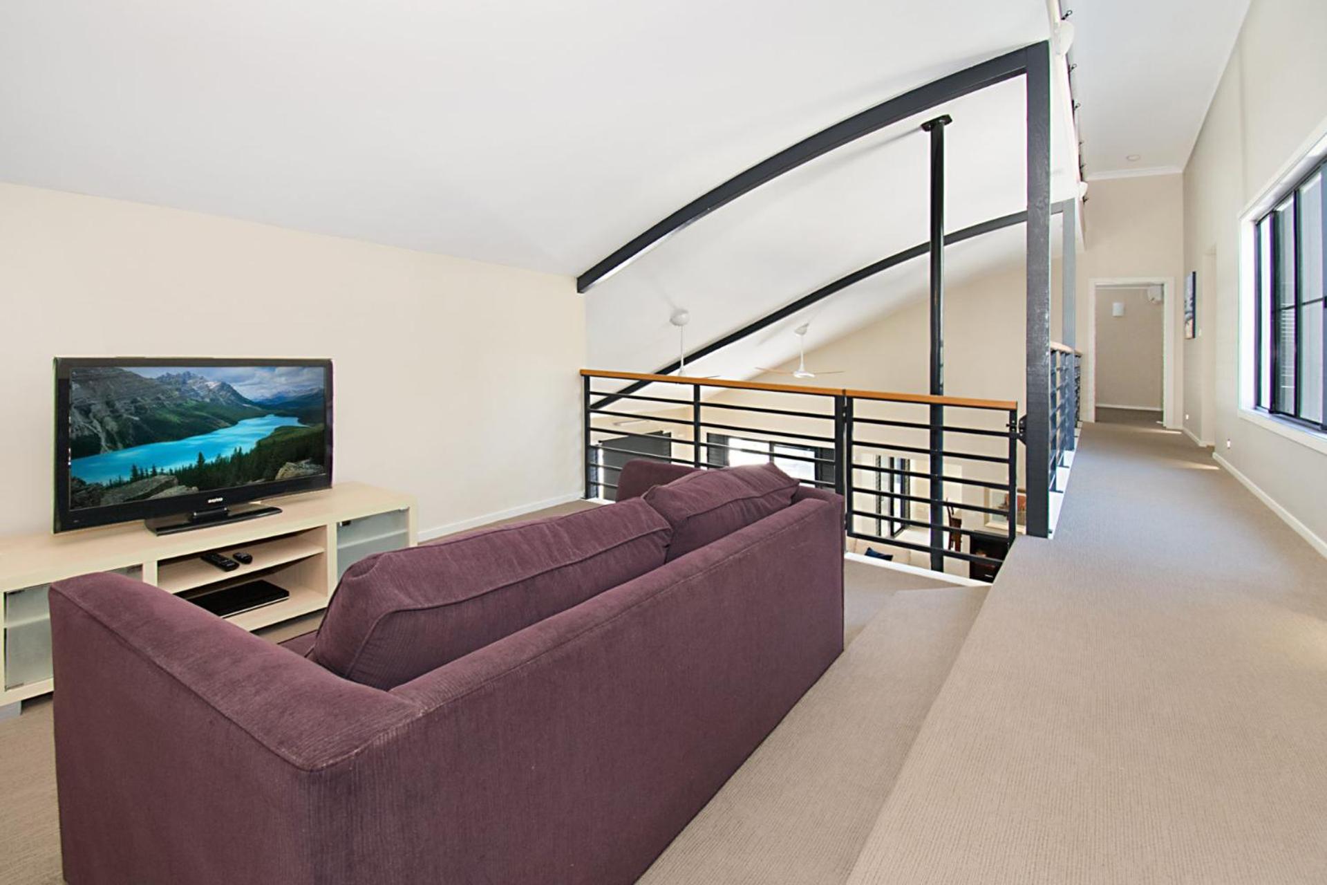 Four-Bedroom House photo 3