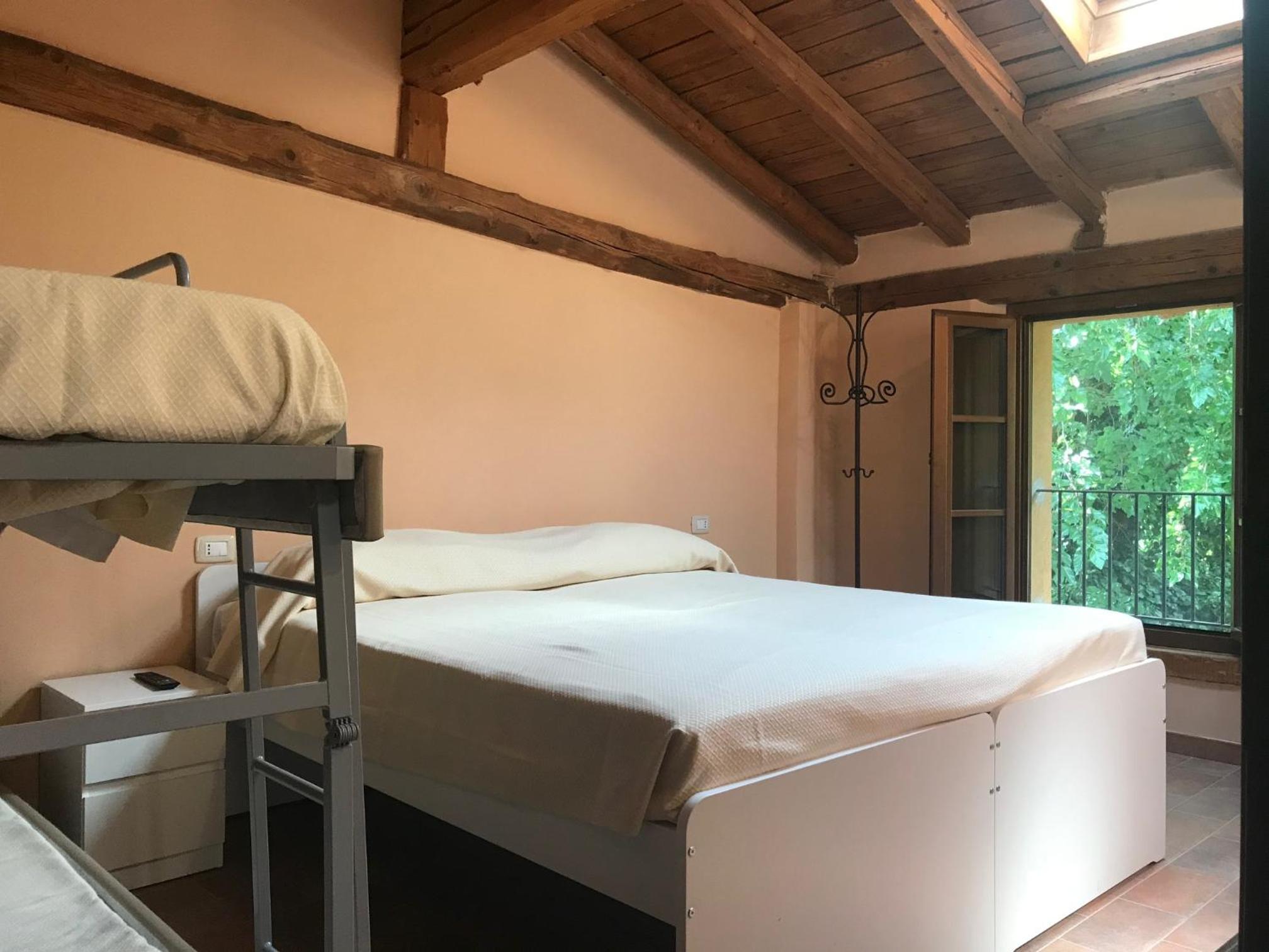 Superior Quadruple Room photo 1