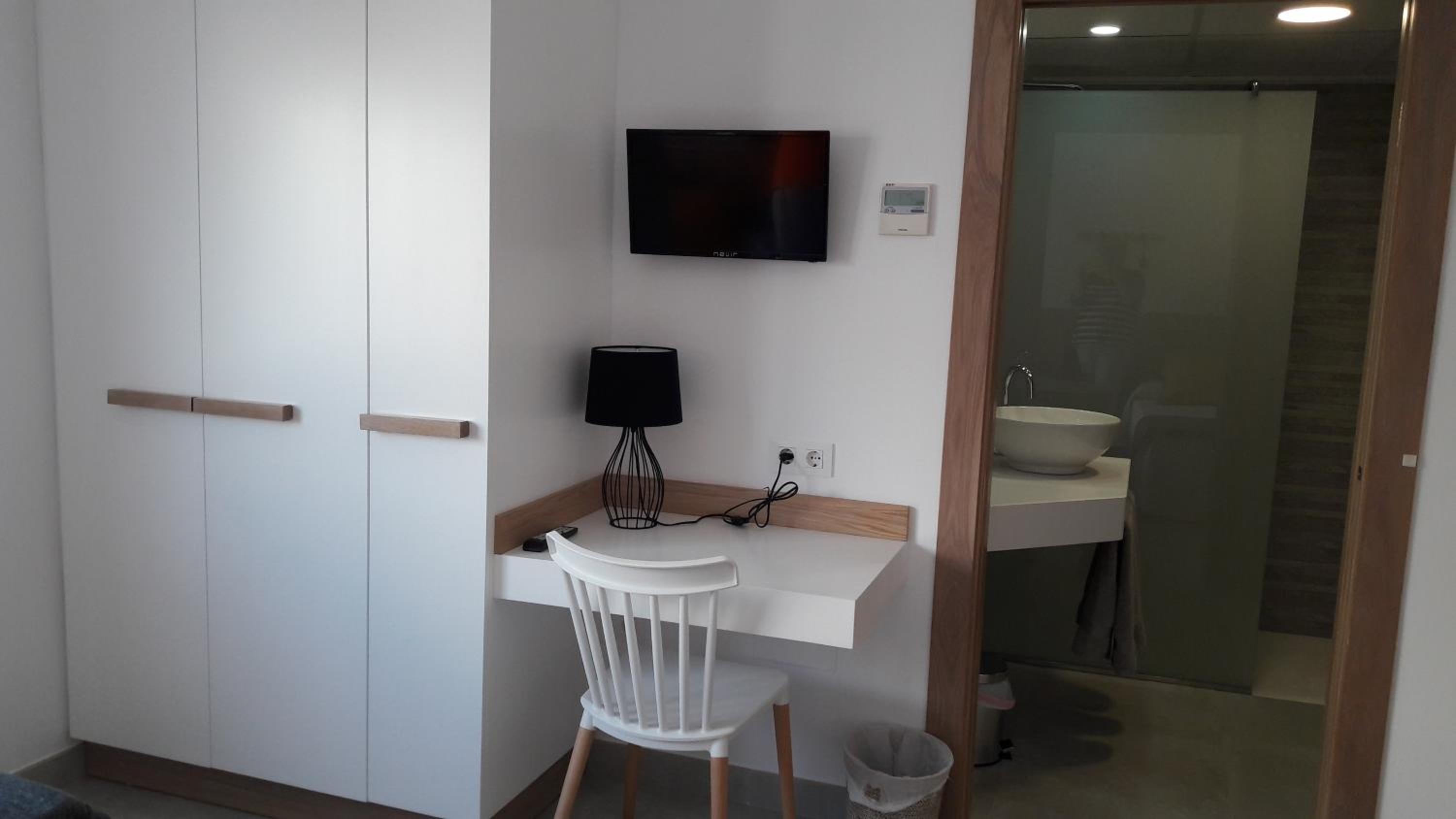 Superior Triple Room photo 2