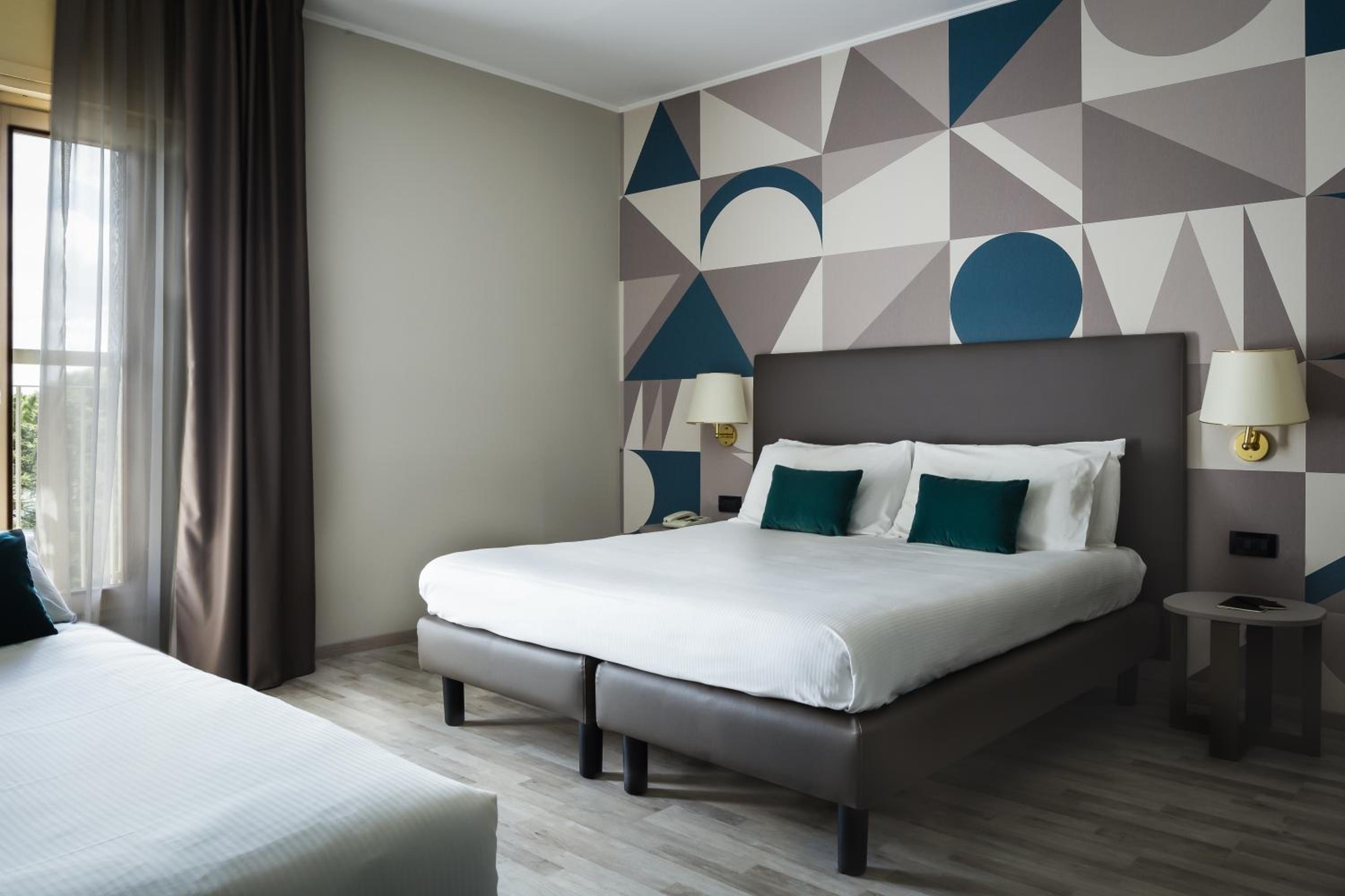 Superior Triple Room photo 2