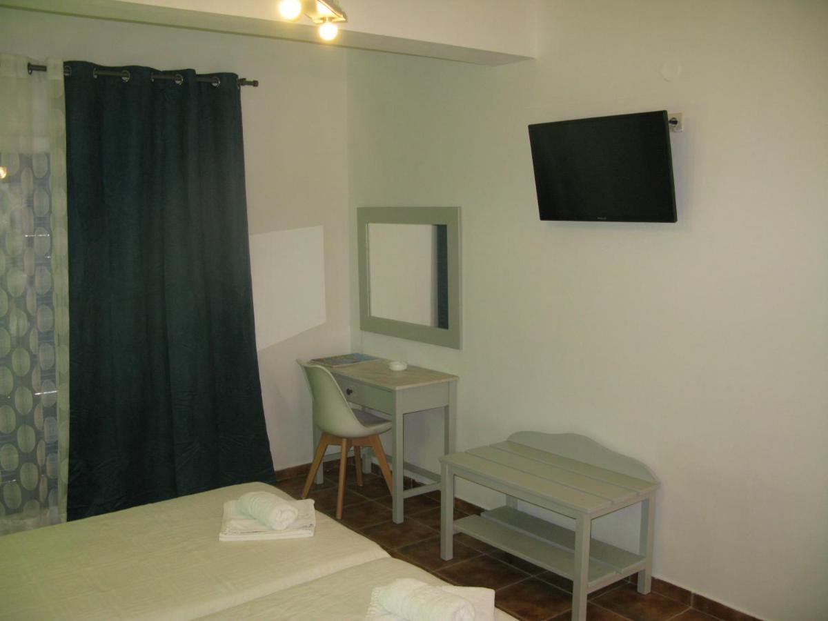 One-Bedroom House photo 3