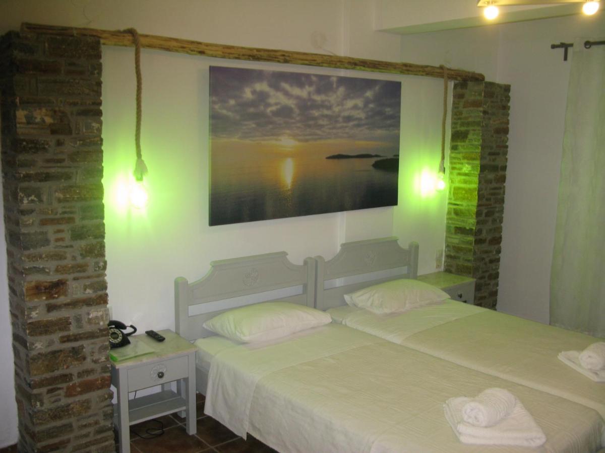 One-Bedroom House photo 2