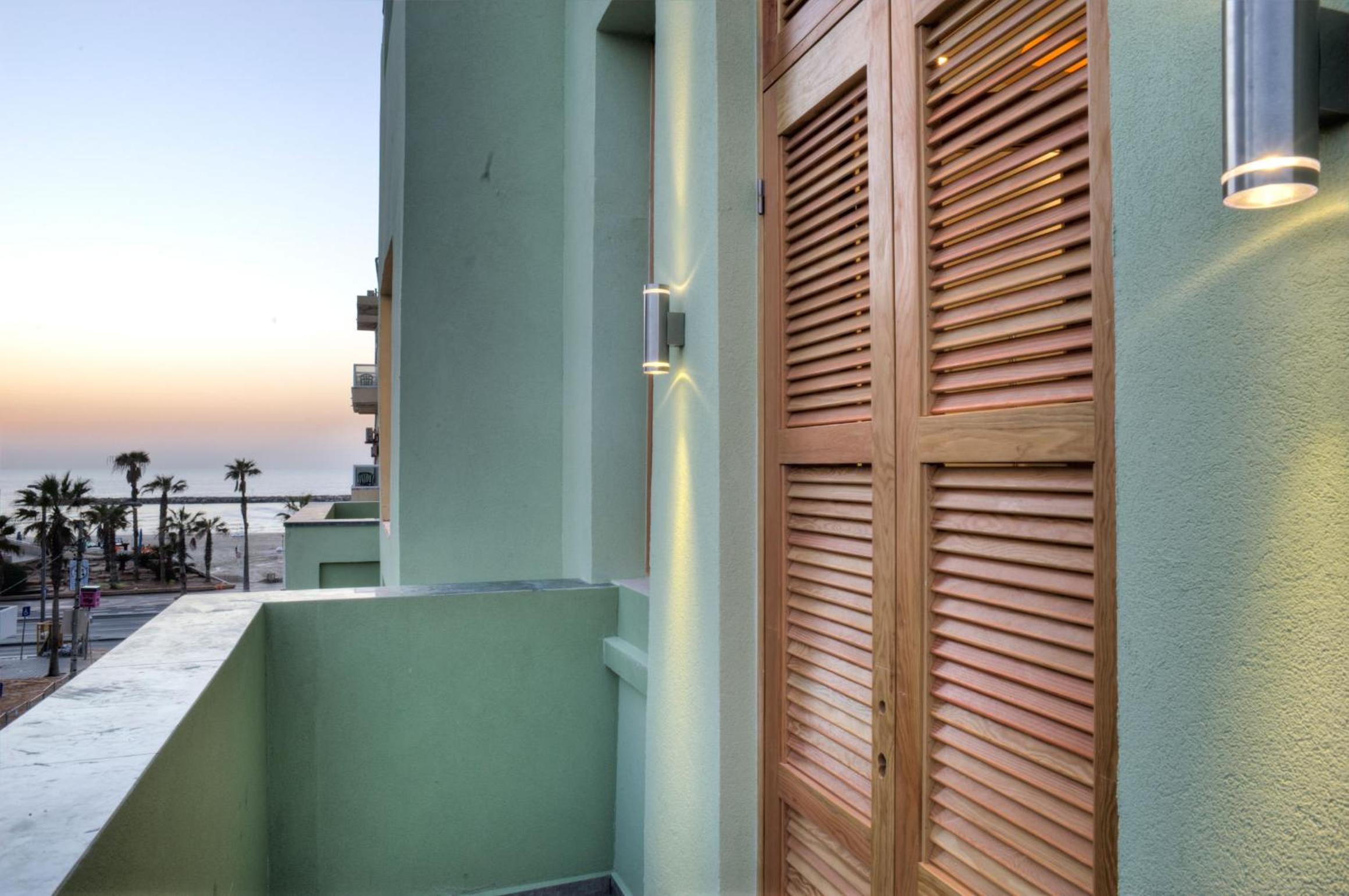 Studio with Balcony (2 Adults) - Photo 10