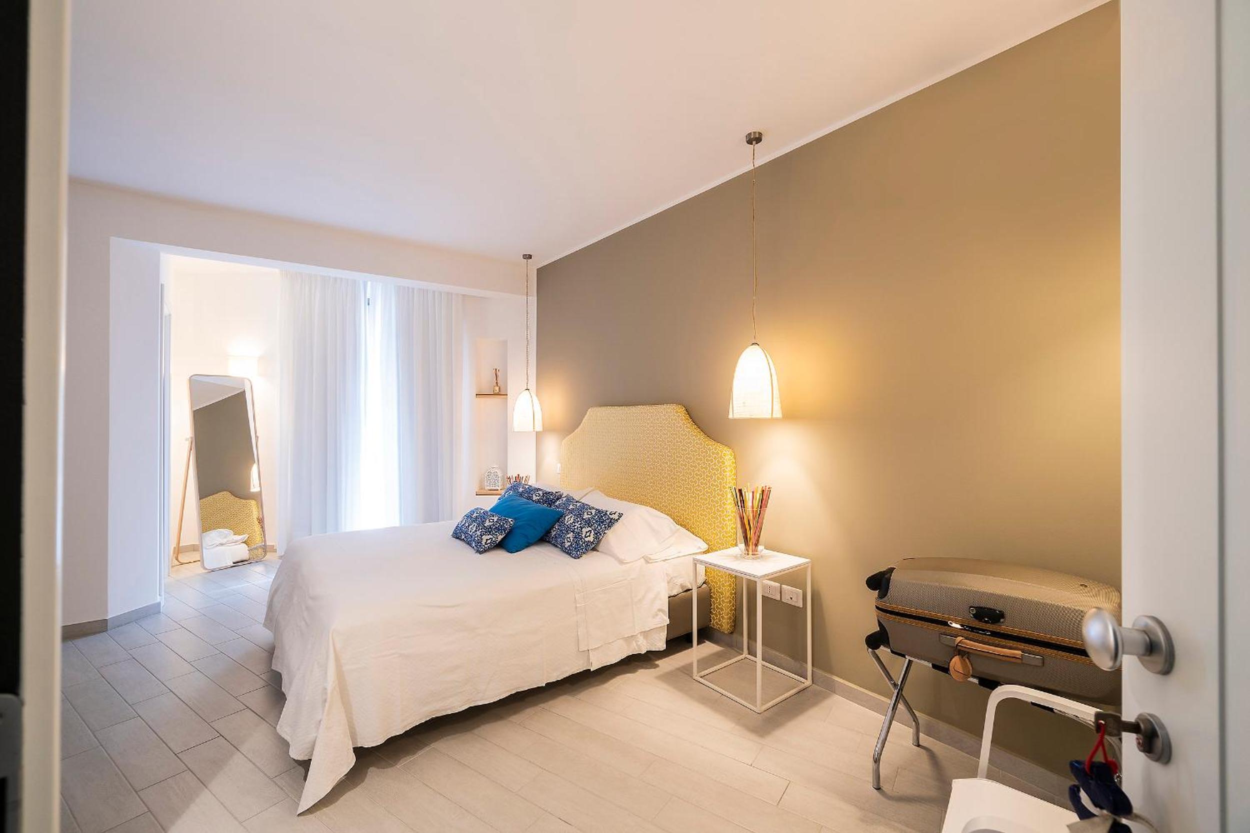 Suite with Terrace - Photo 9